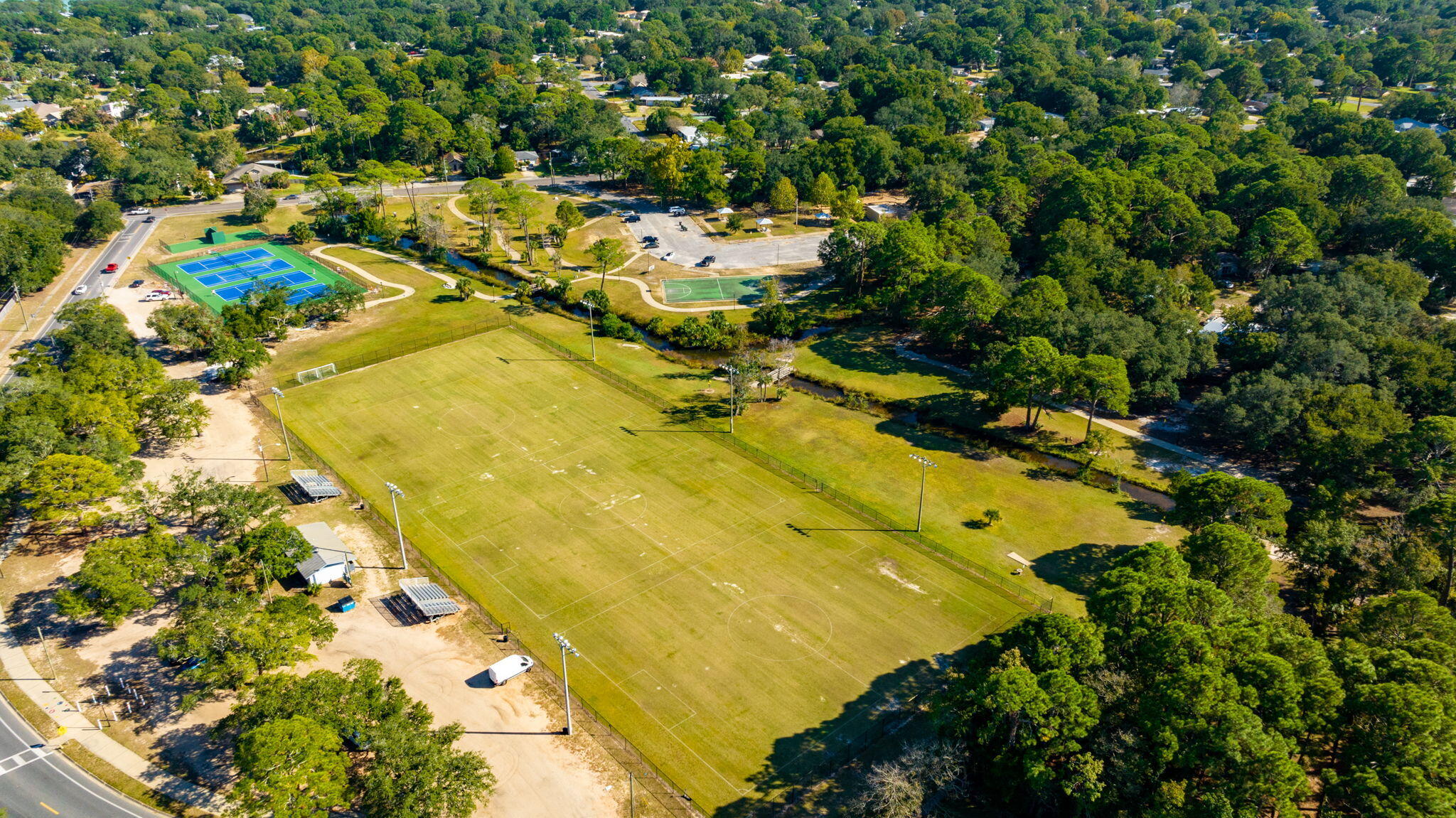 ELLIOTTS POINT - Residential