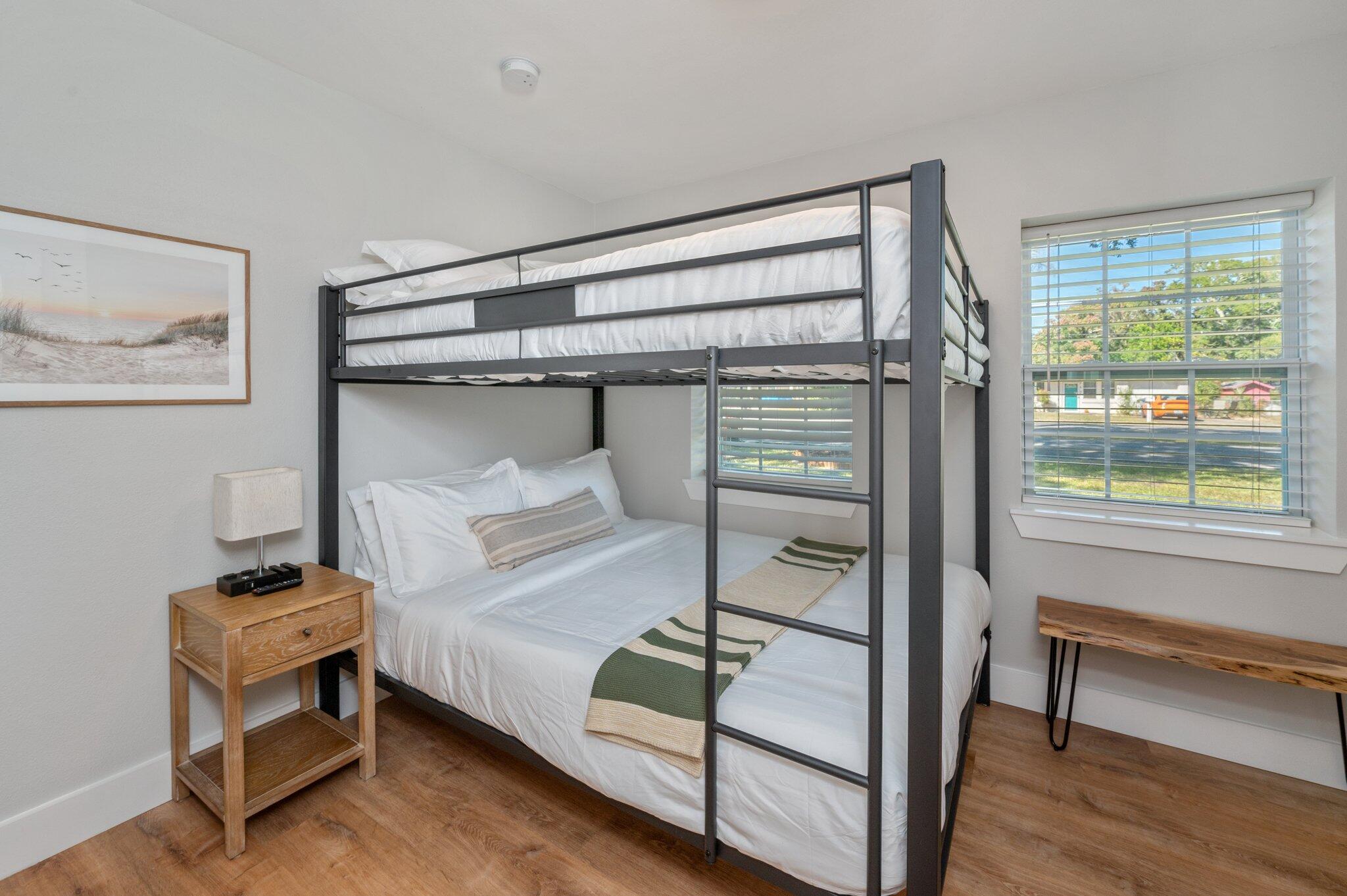 ELLIOTTS POINT - Residential