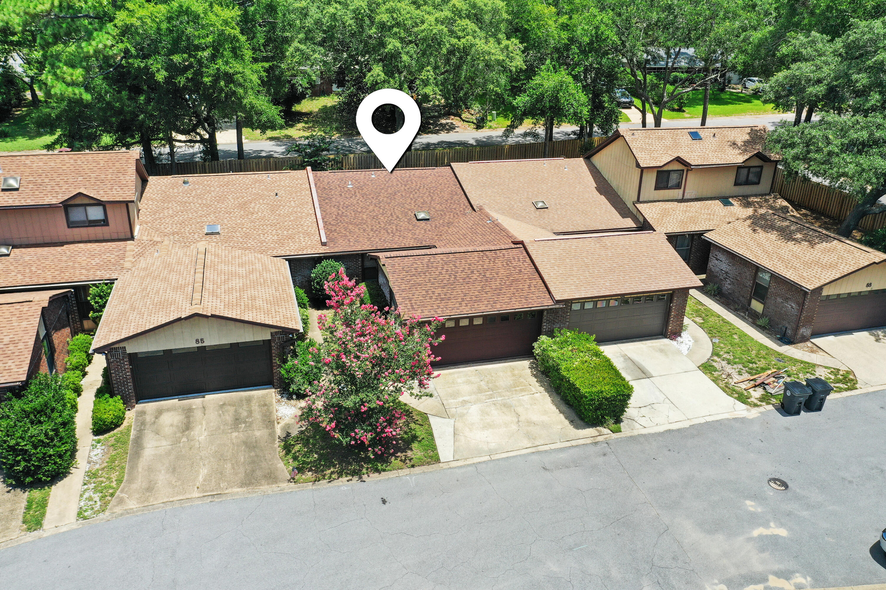 HIDDEN COVE T/H - Residential