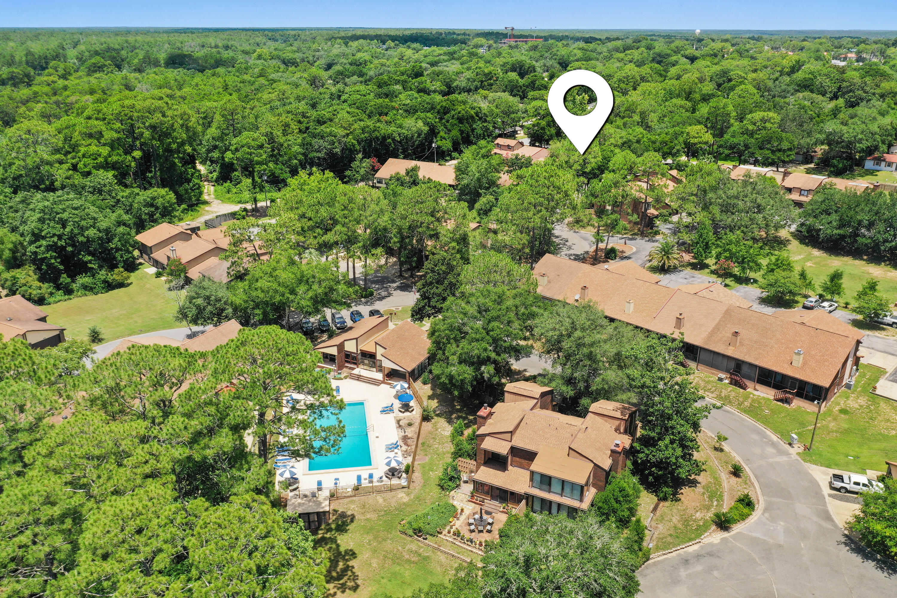 HIDDEN COVE T/H - Residential