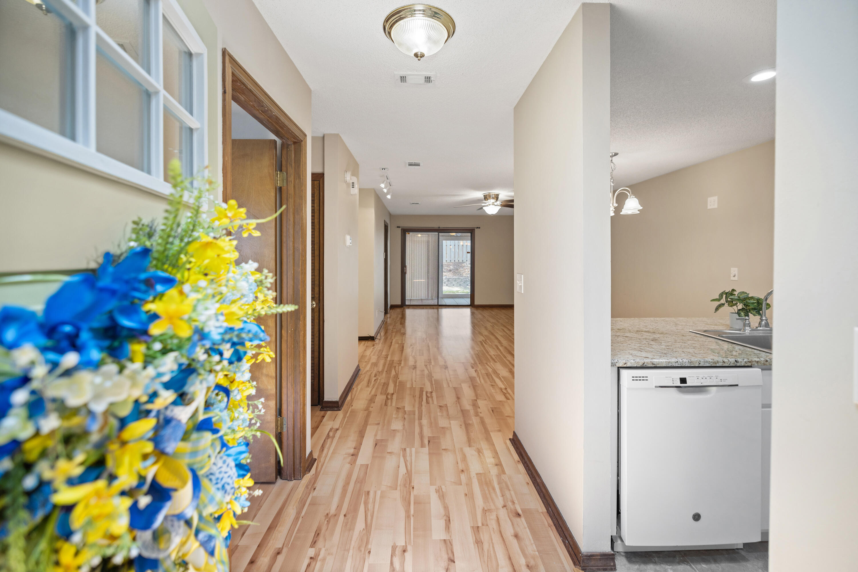 HIDDEN COVE T/H - Residential