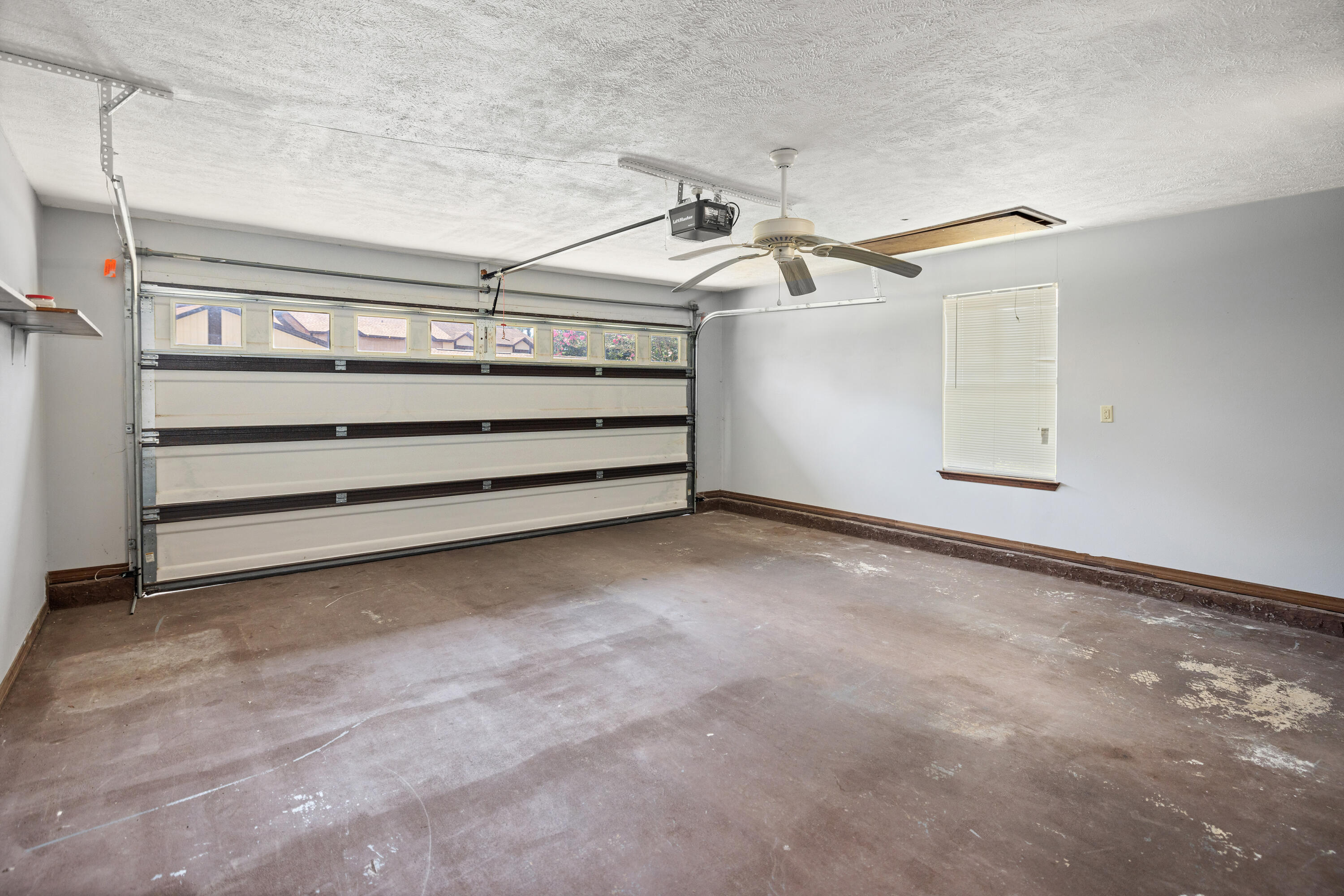 HIDDEN COVE T/H - Residential