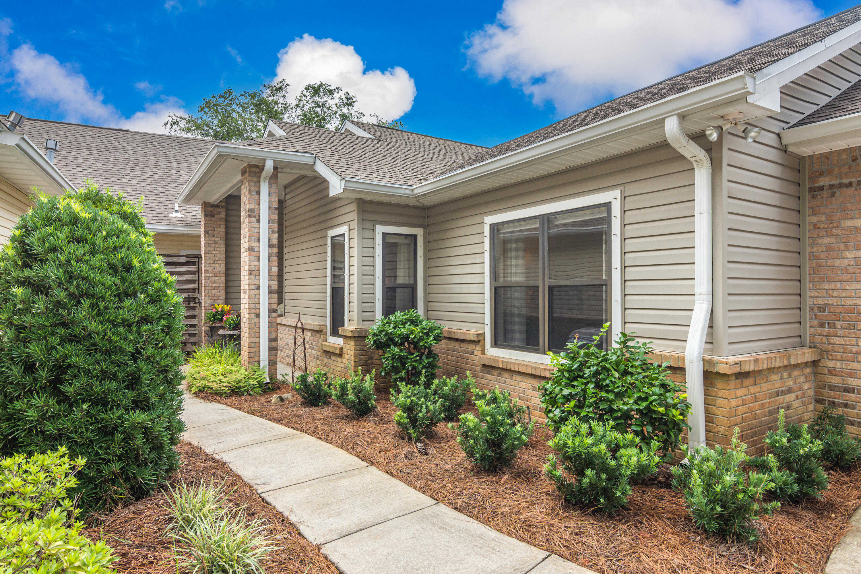 DEERWOOD DRIVE - Residential