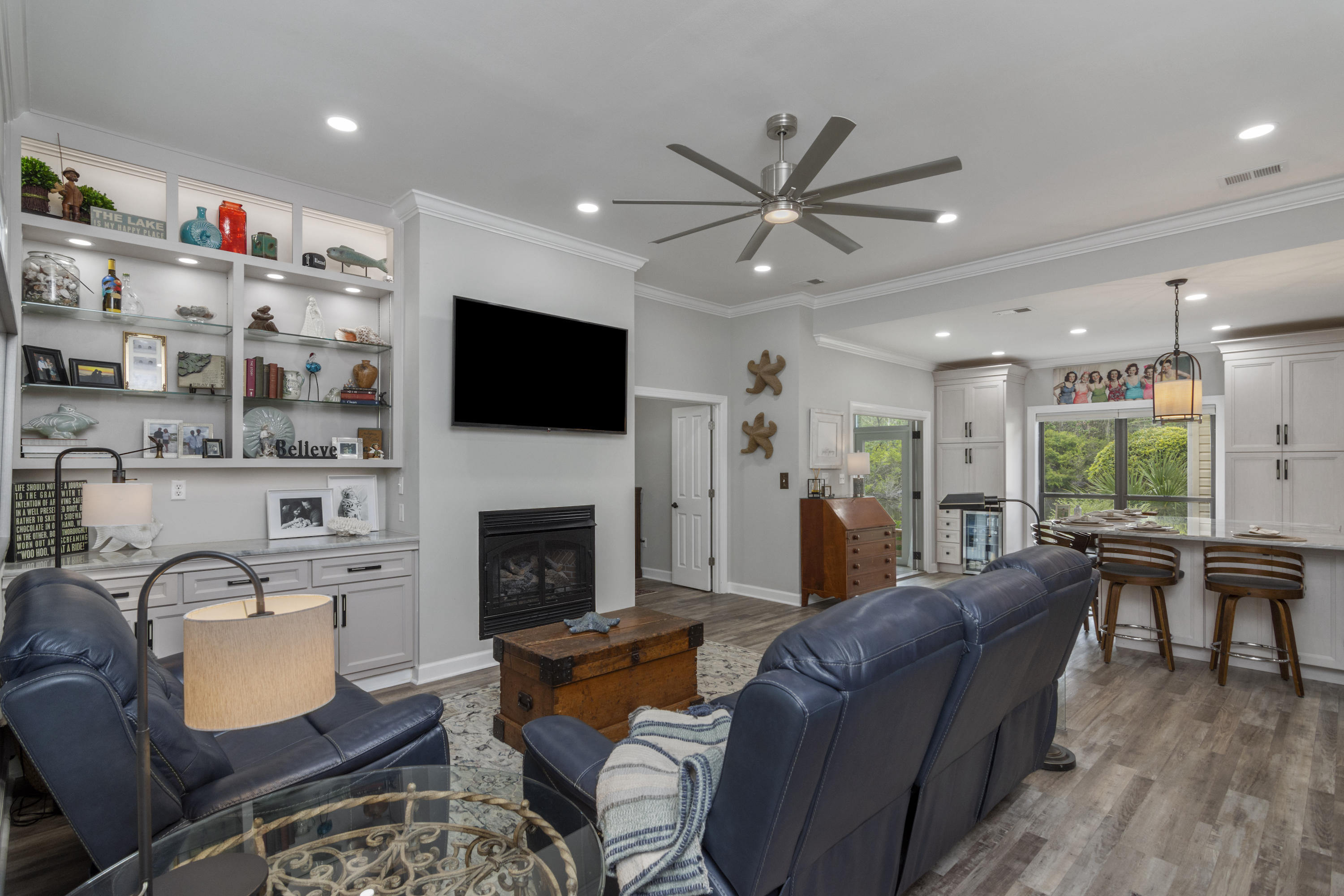 DEERWOOD DRIVE - Residential