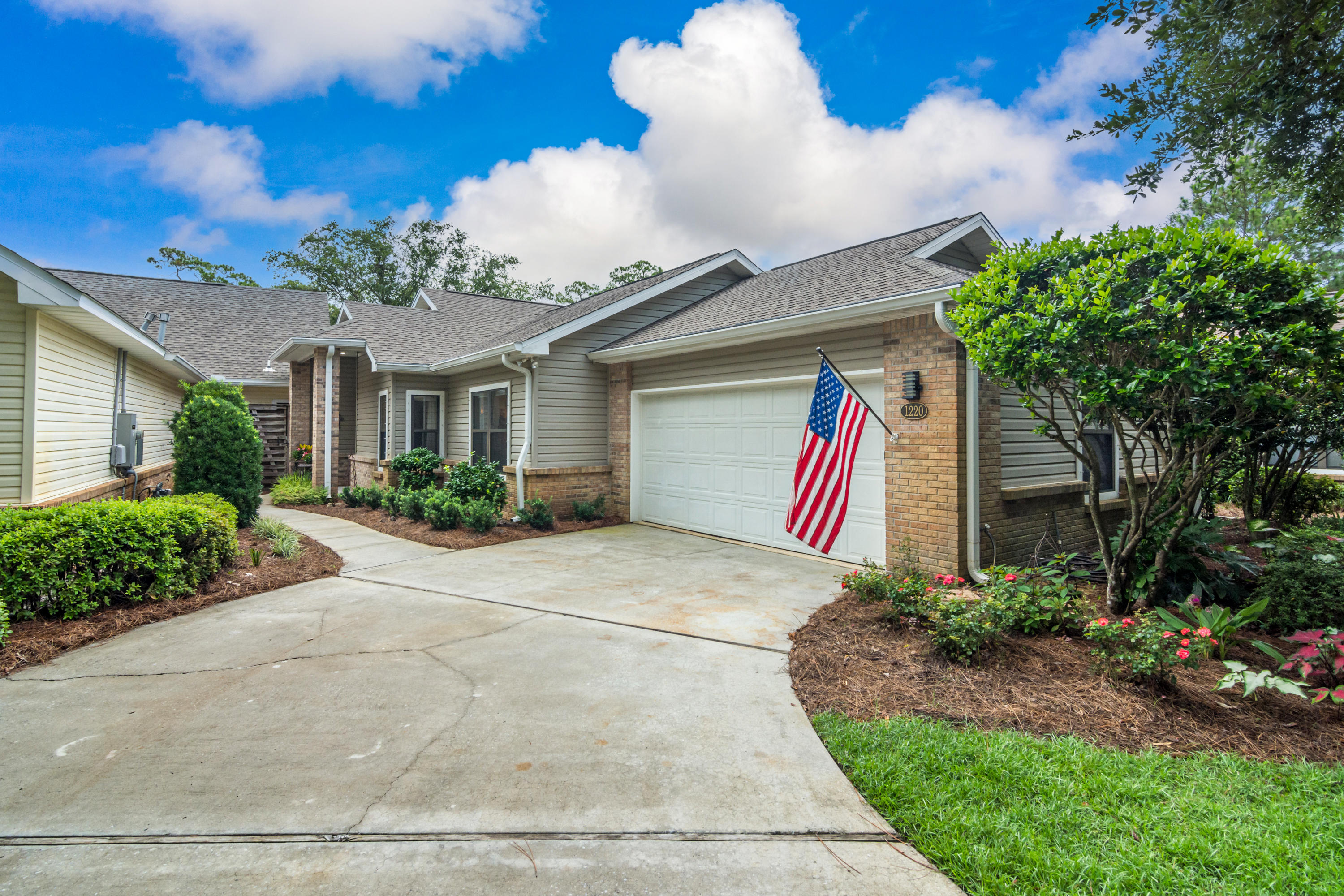 DEERWOOD DRIVE - Residential