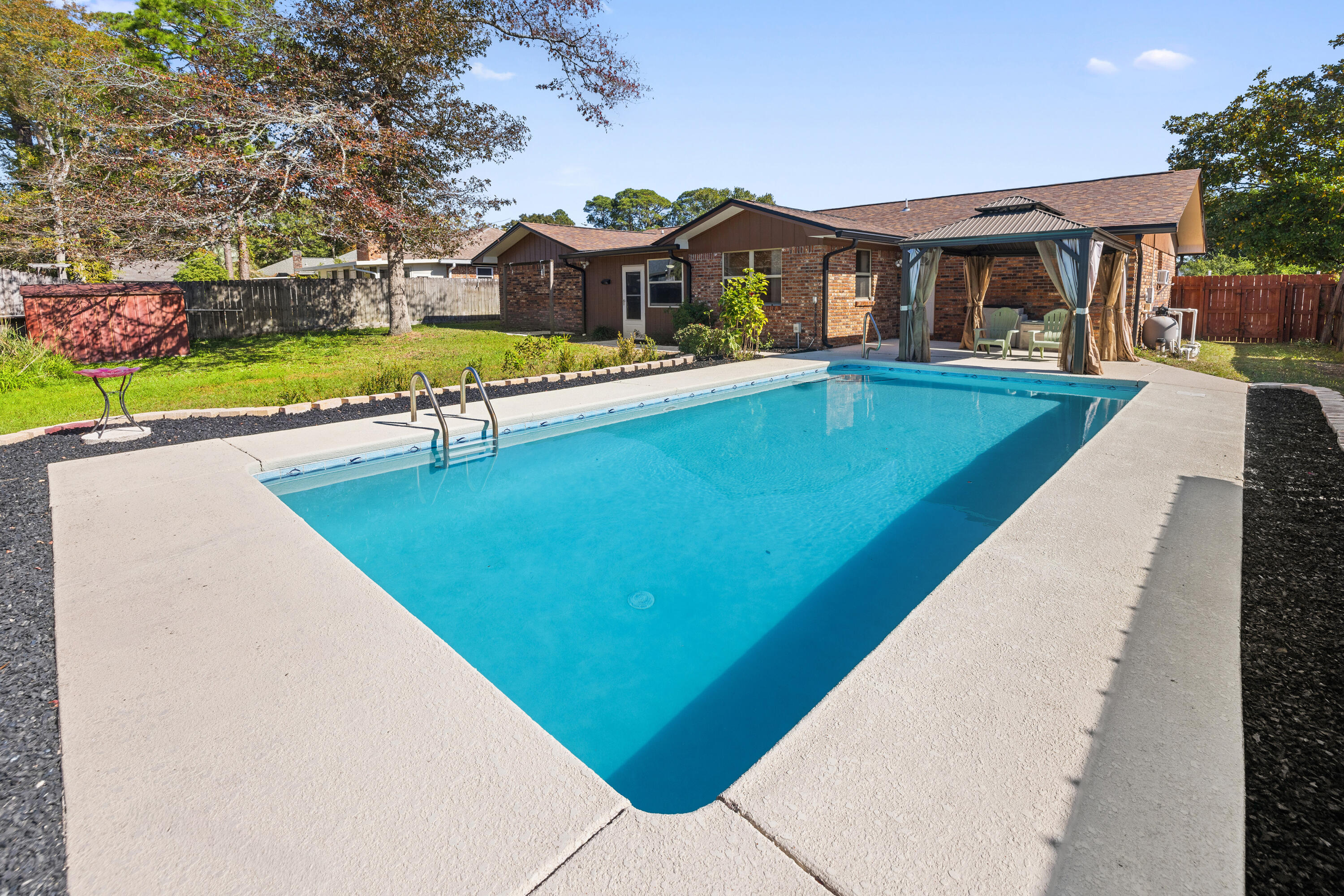 PALM ESTATES UNIT 4 - Residential