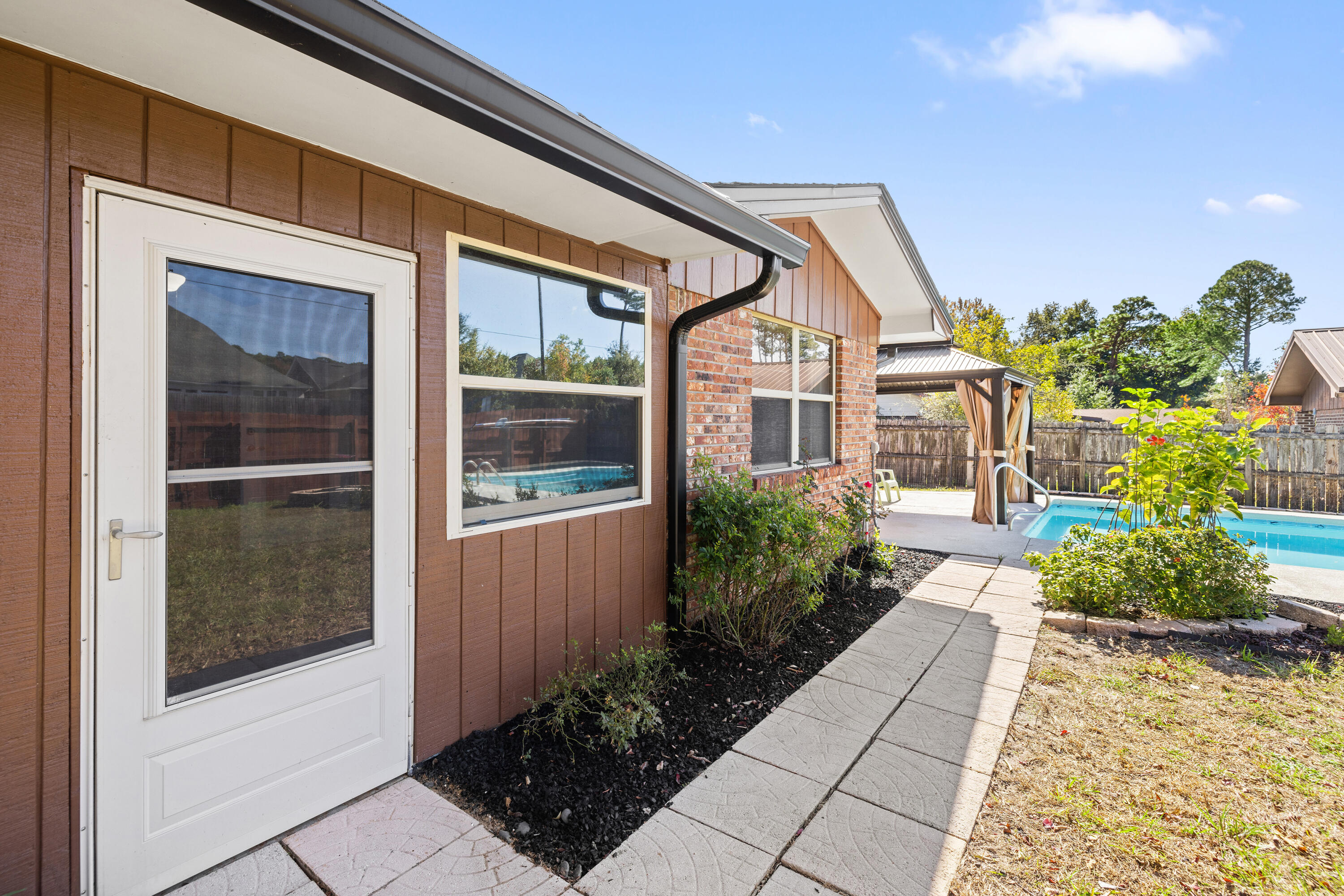 PALM ESTATES UNIT 4 - Residential