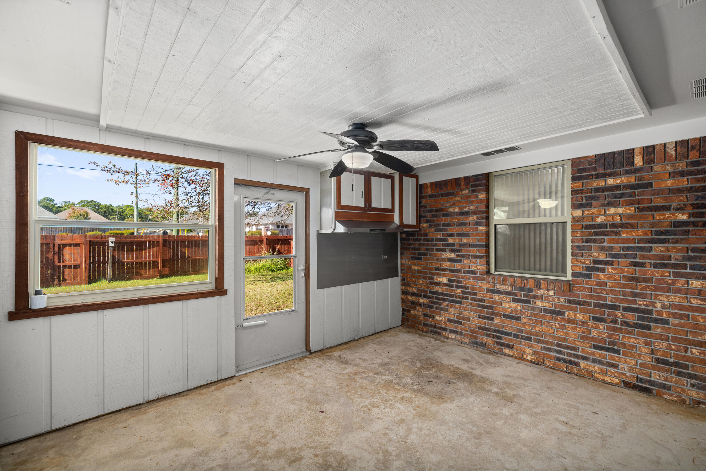 PALM ESTATES UNIT 4 - Residential