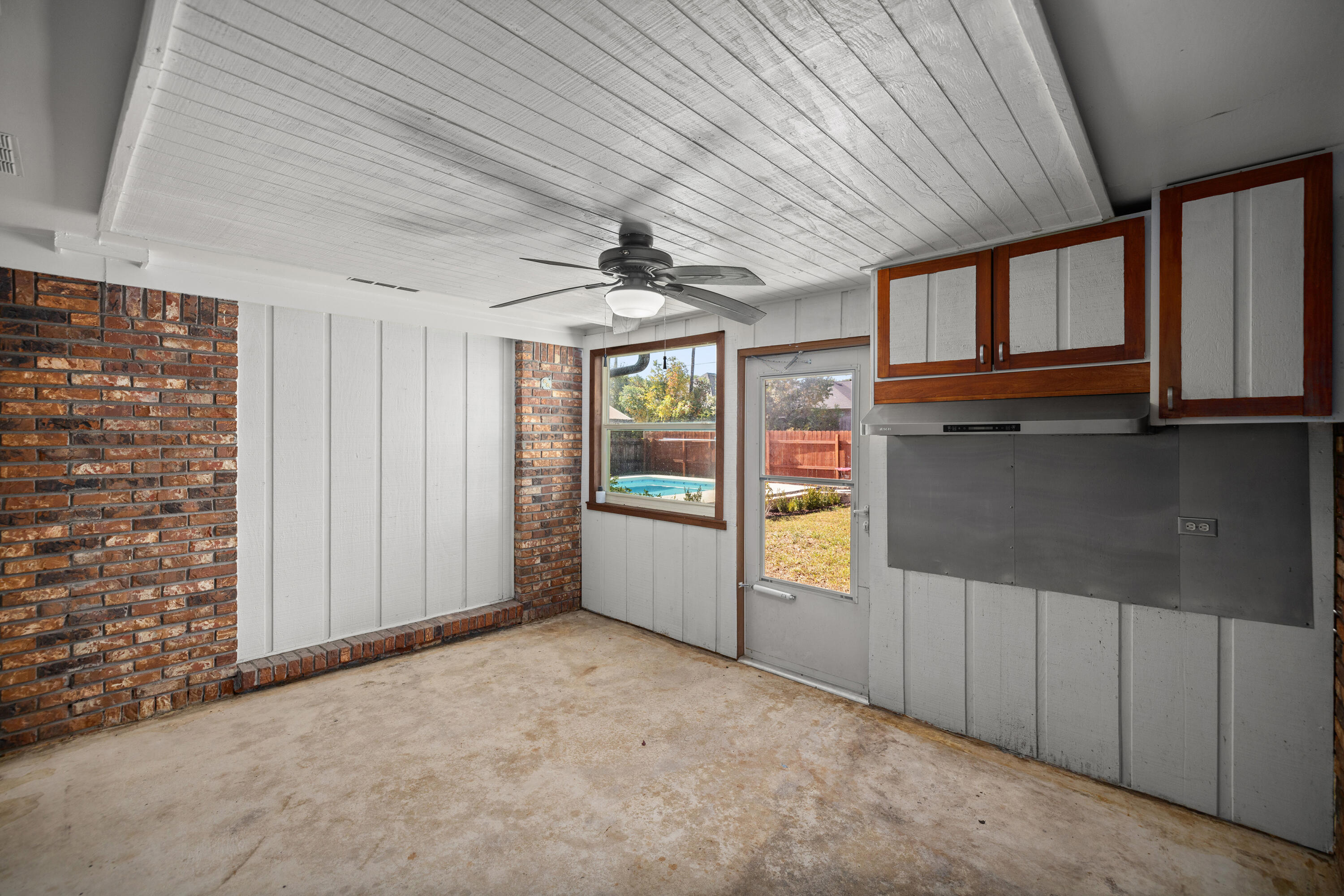 PALM ESTATES UNIT 4 - Residential