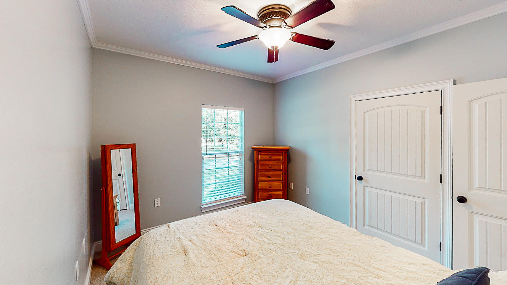 BAY PINE SHORES - Residential