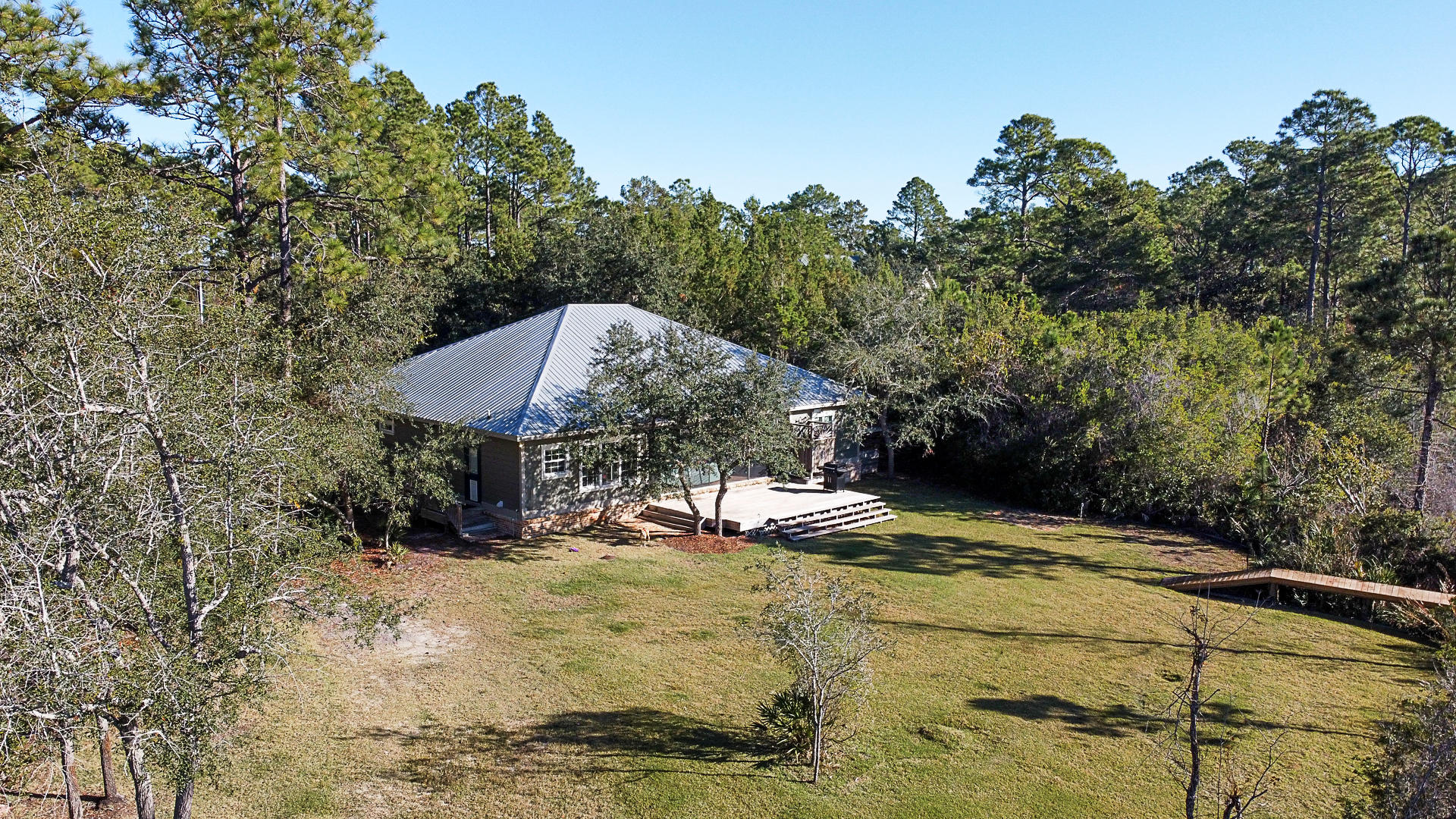 BAY PINE SHORES - Residential