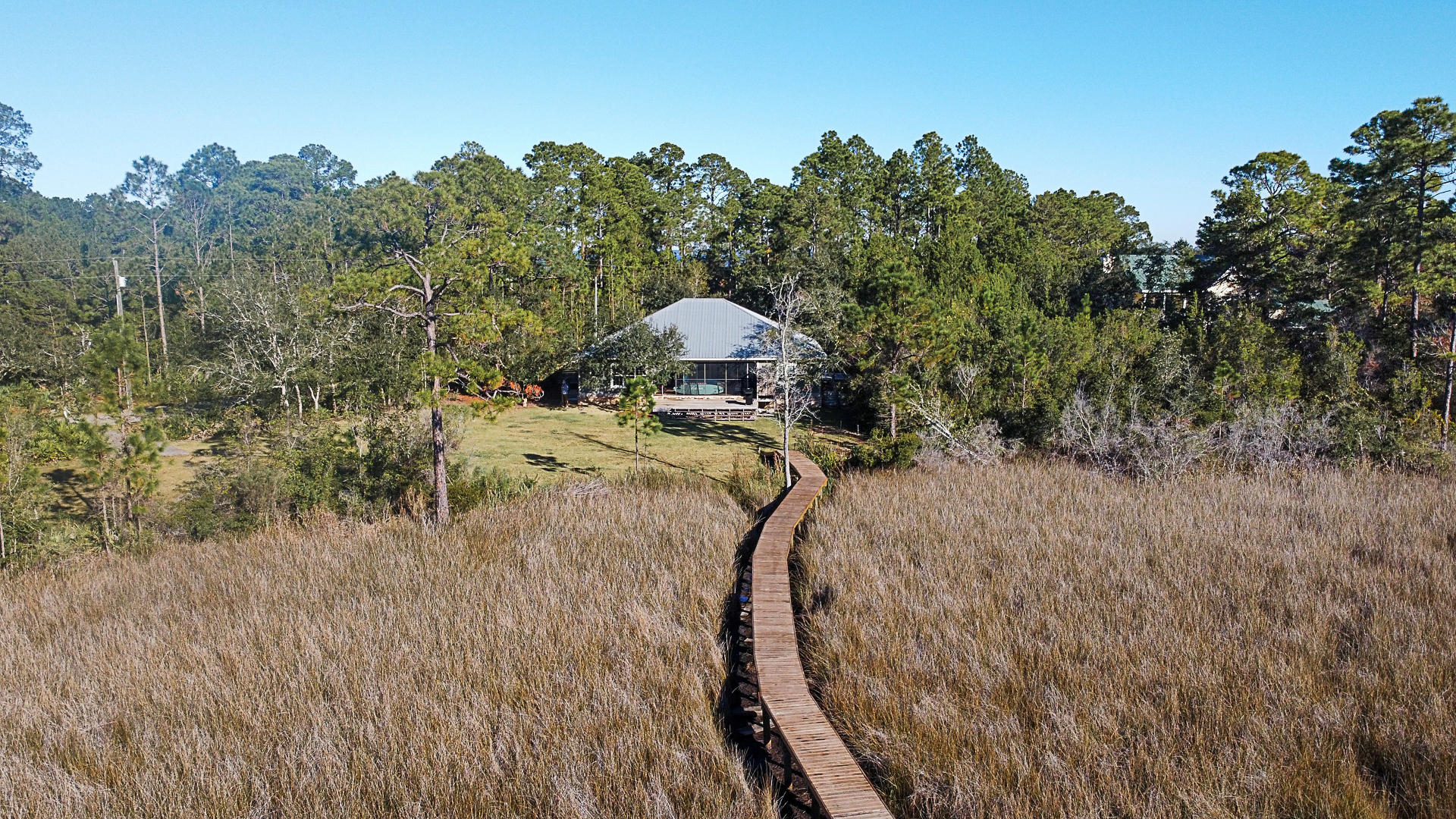 BAY PINE SHORES - Residential