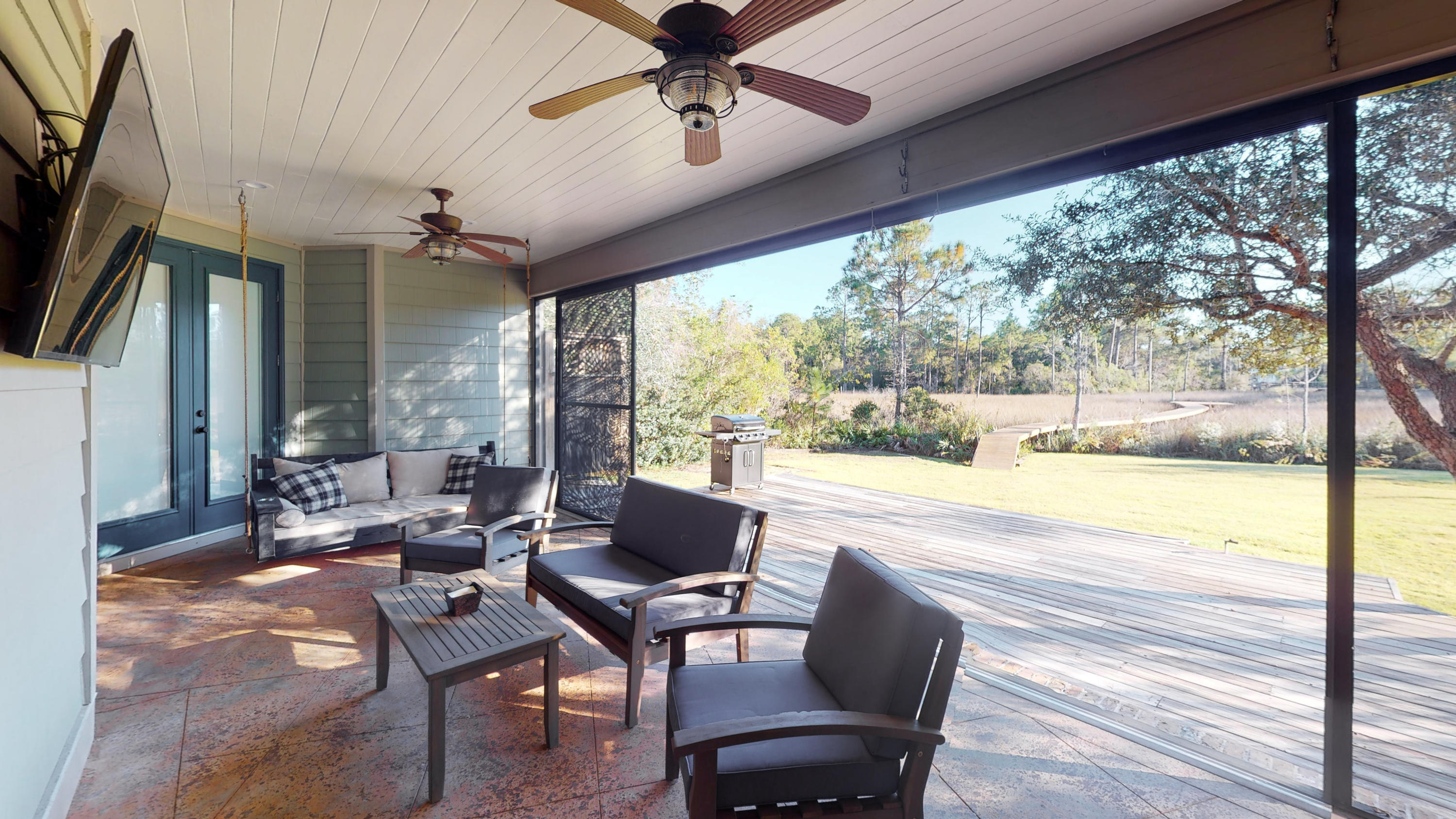 BAY PINE SHORES - Residential