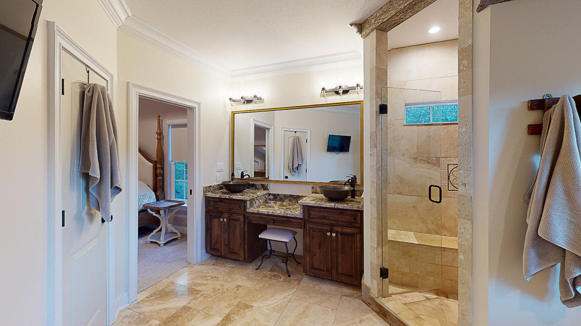 BAY PINE SHORES - Residential