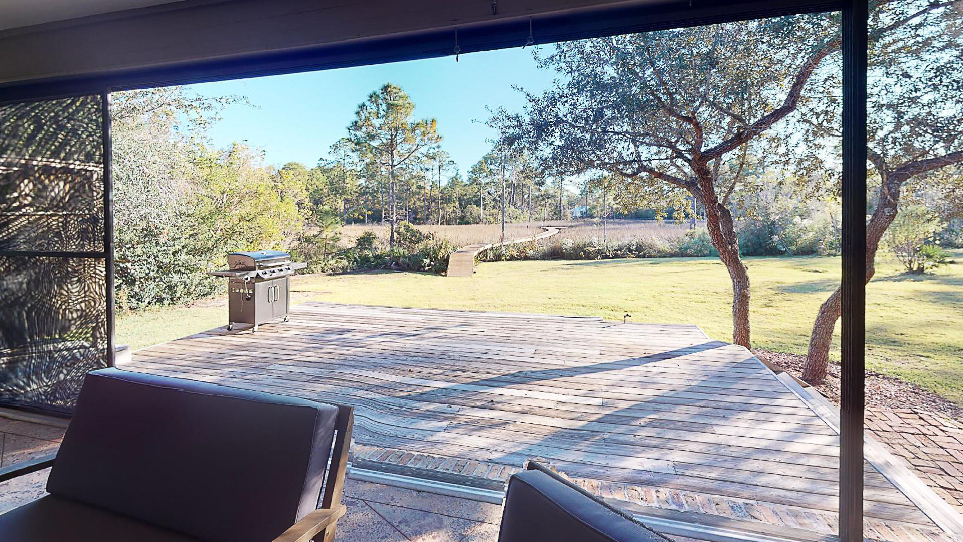 BAY PINE SHORES - Residential