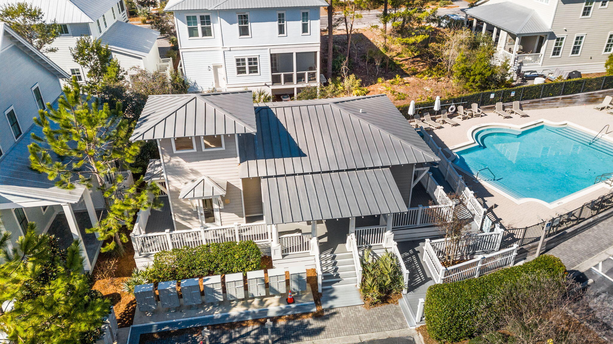 LAKESIDE AT BLUE MOUNTAIN BEACH - Residential