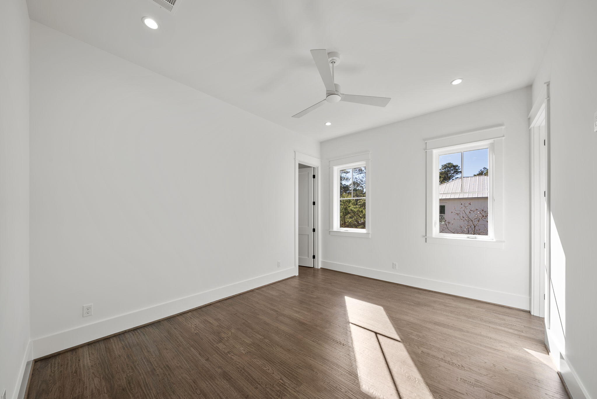 LAKESIDE AT BLUE MOUNTAIN BEACH - Residential