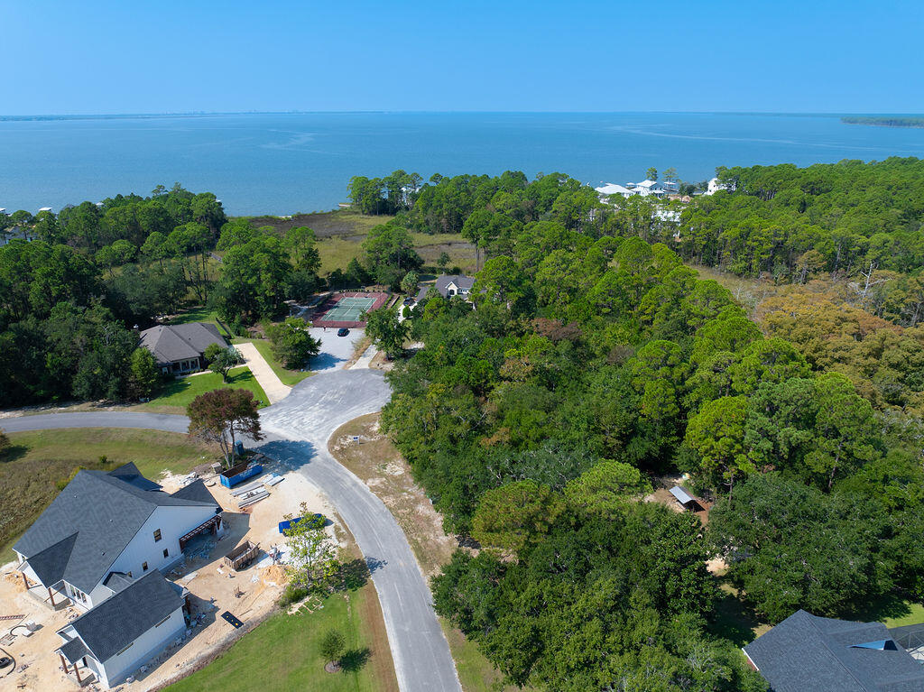 BAY HARBOUR - Land