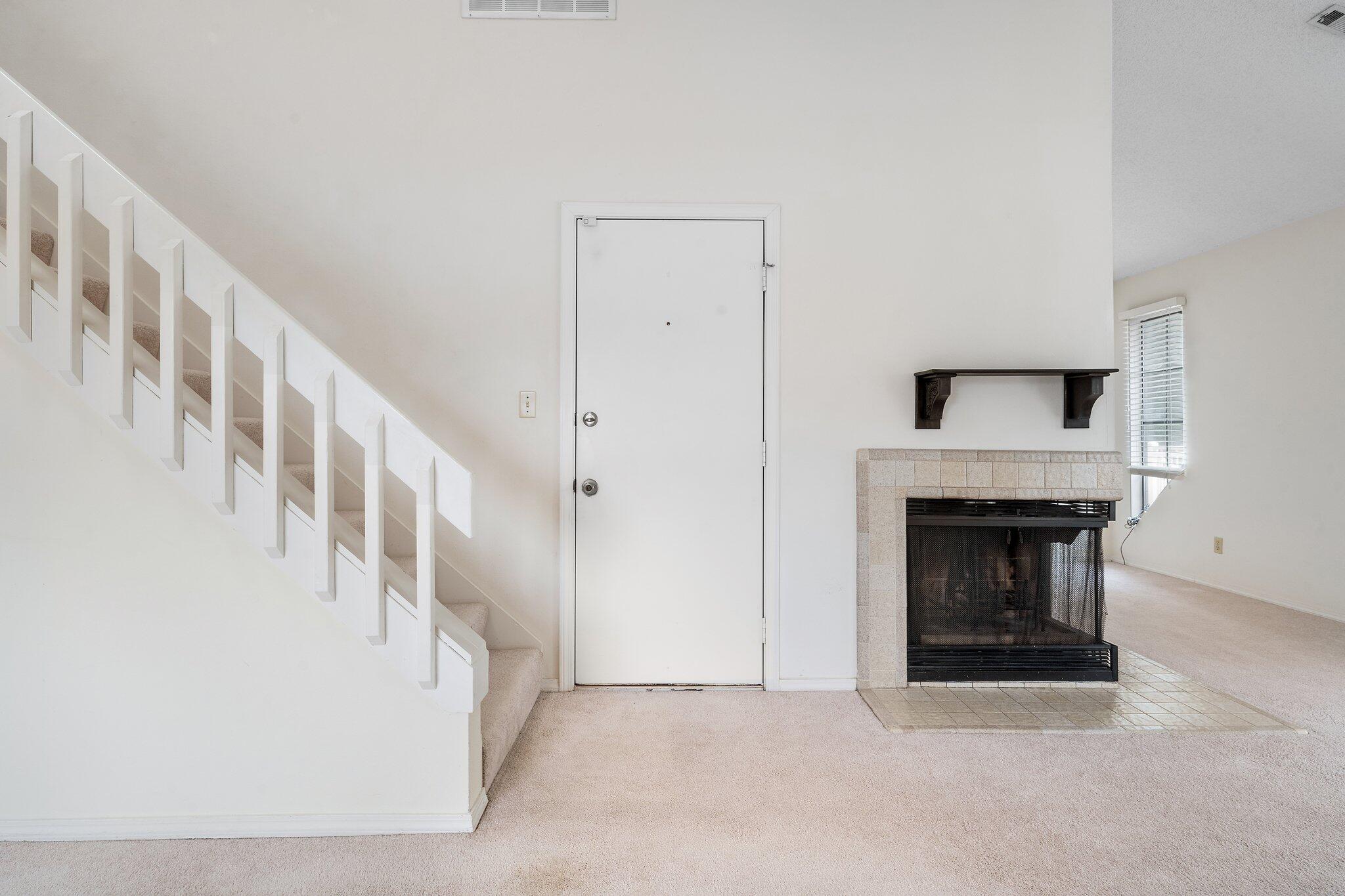 VILLAS ON THE SQUARE - Residential