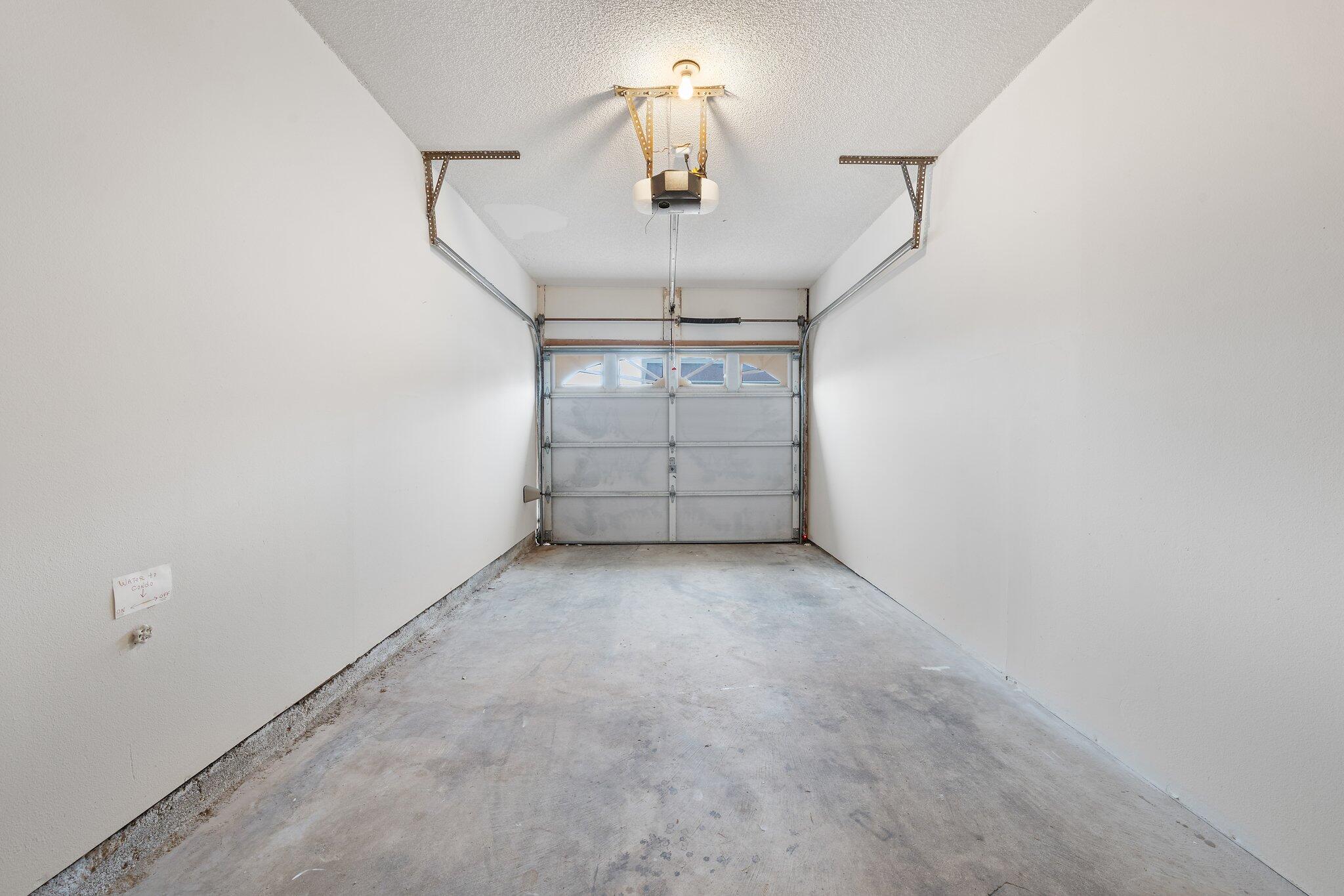 VILLAS ON THE SQUARE - Residential