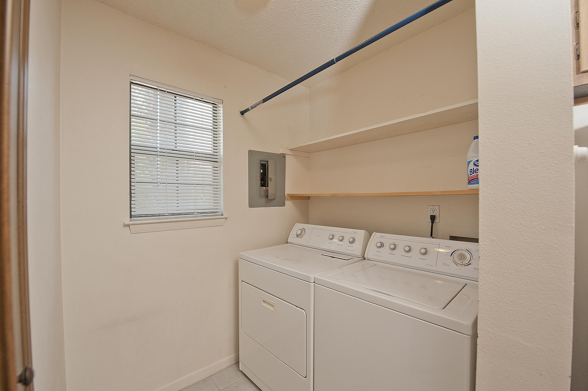 WOODHAM MANOR 3RD ADDN - Residential