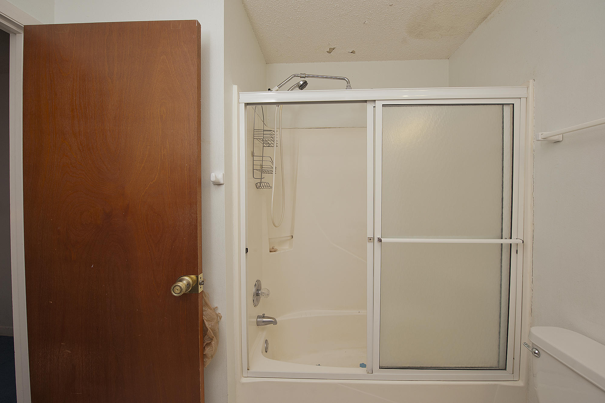 WOODHAM MANOR 3RD ADDN - Residential