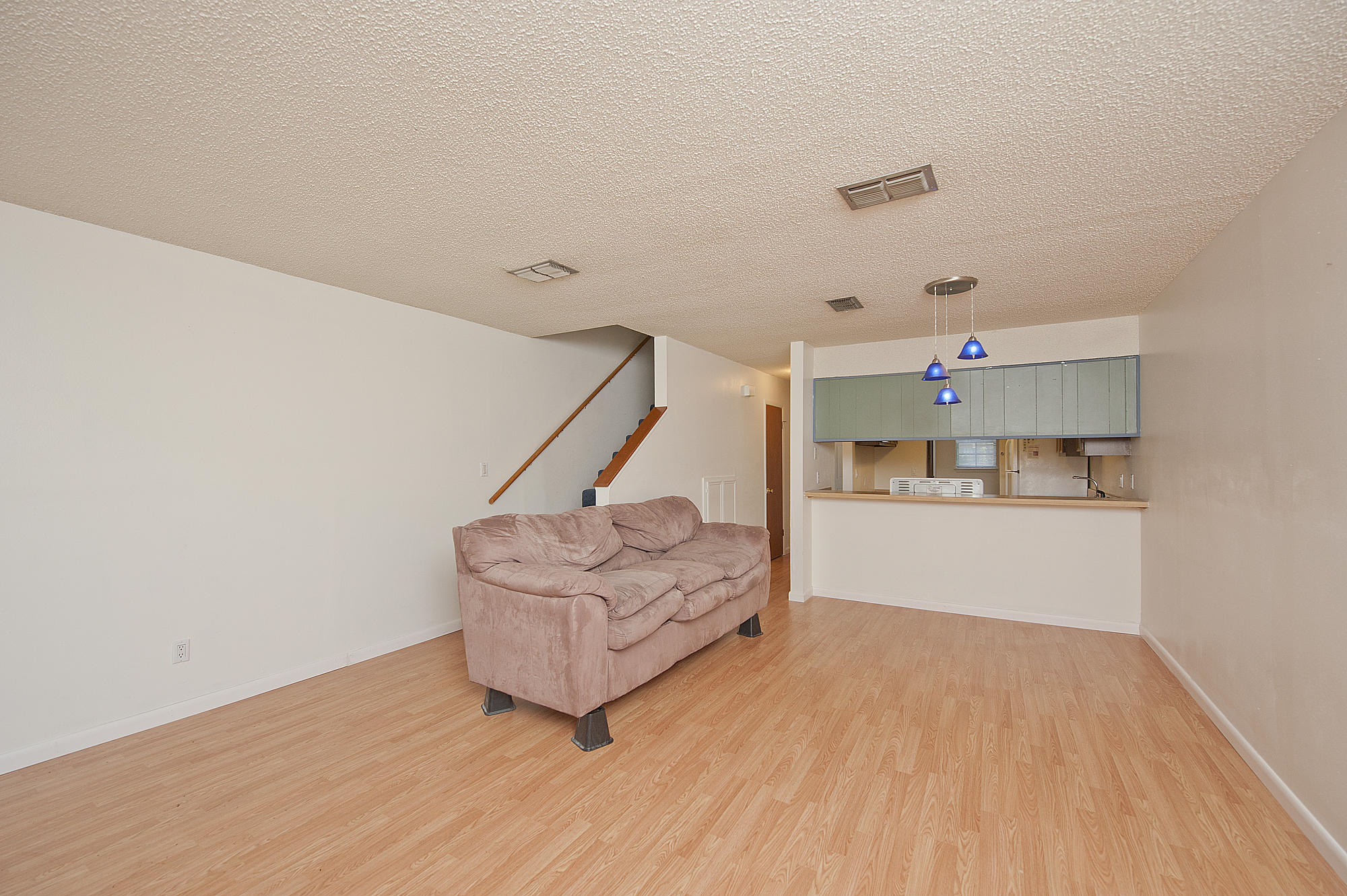 WOODHAM MANOR 3RD ADDN - Residential