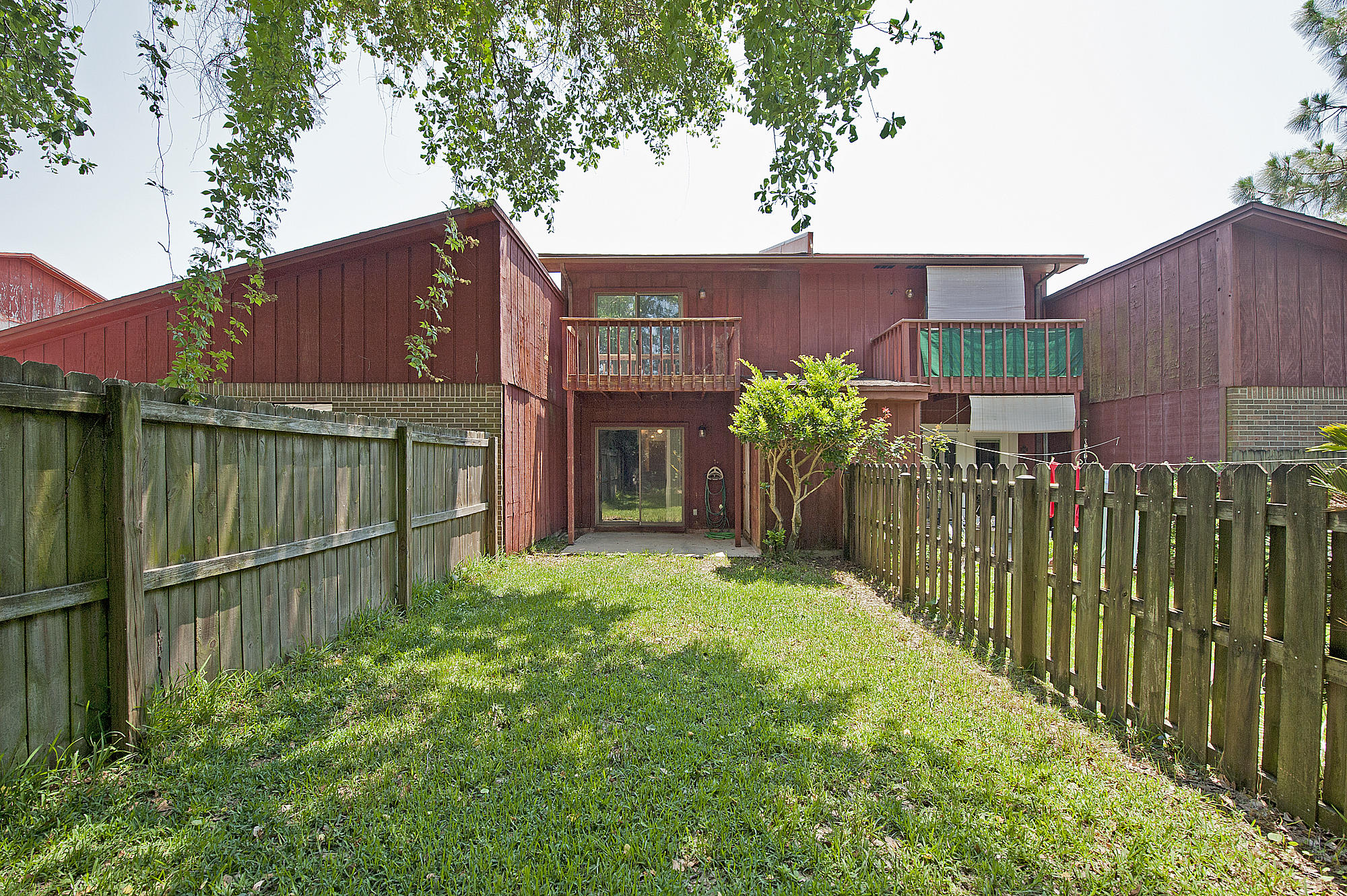 WOODHAM MANOR 3RD ADDN - Residential