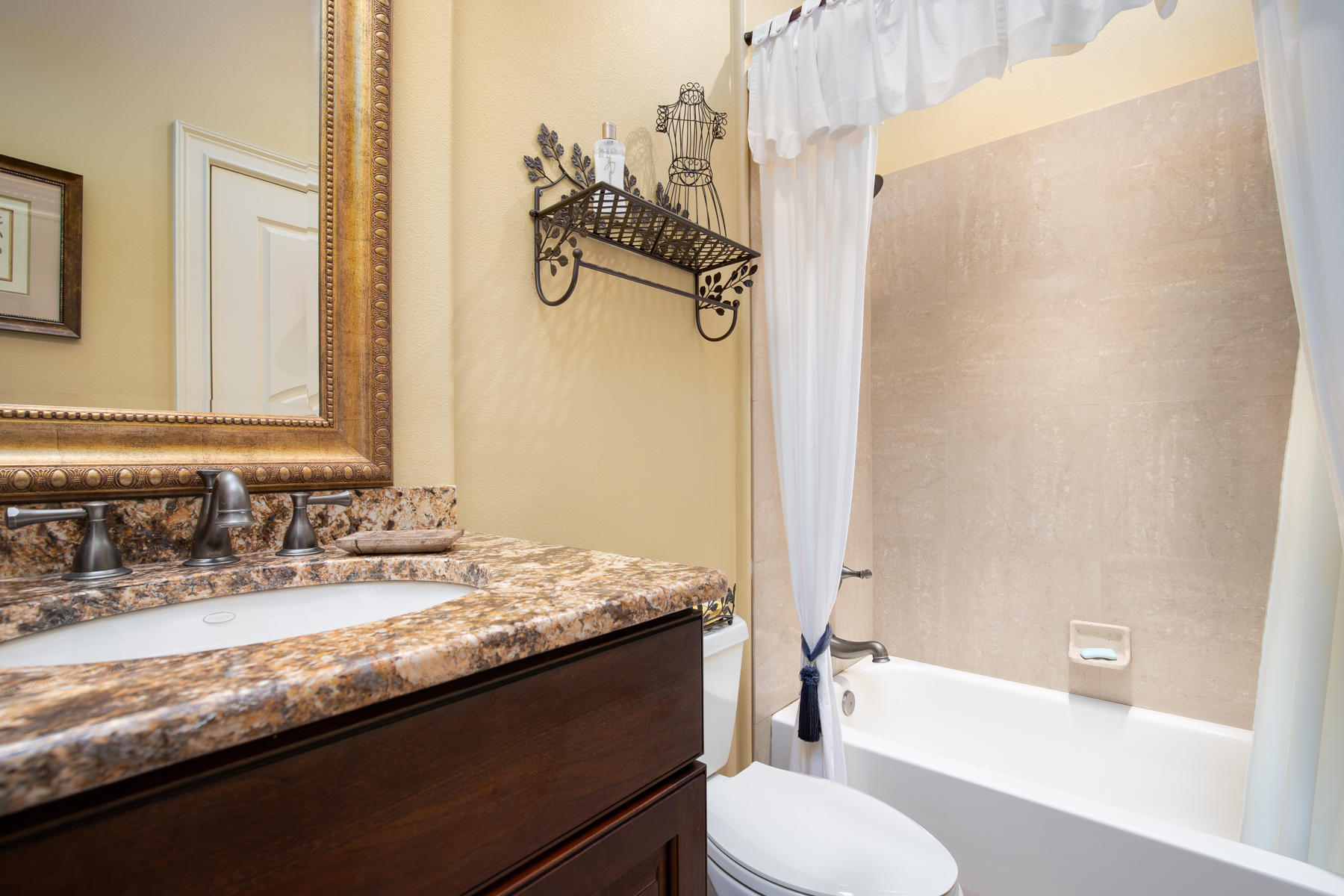 EMERALD BAY PH 1A - Residential