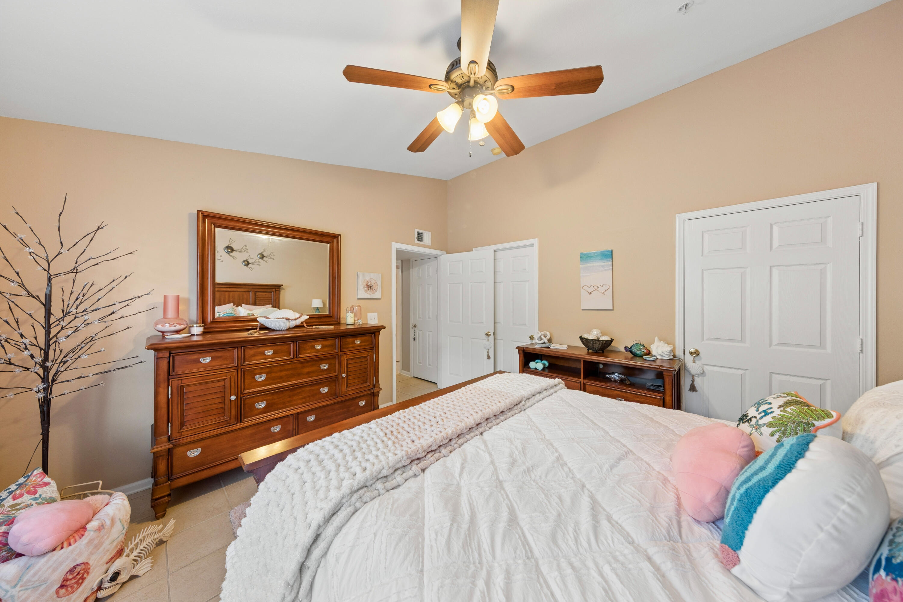 INDIAN LAKE - Residential