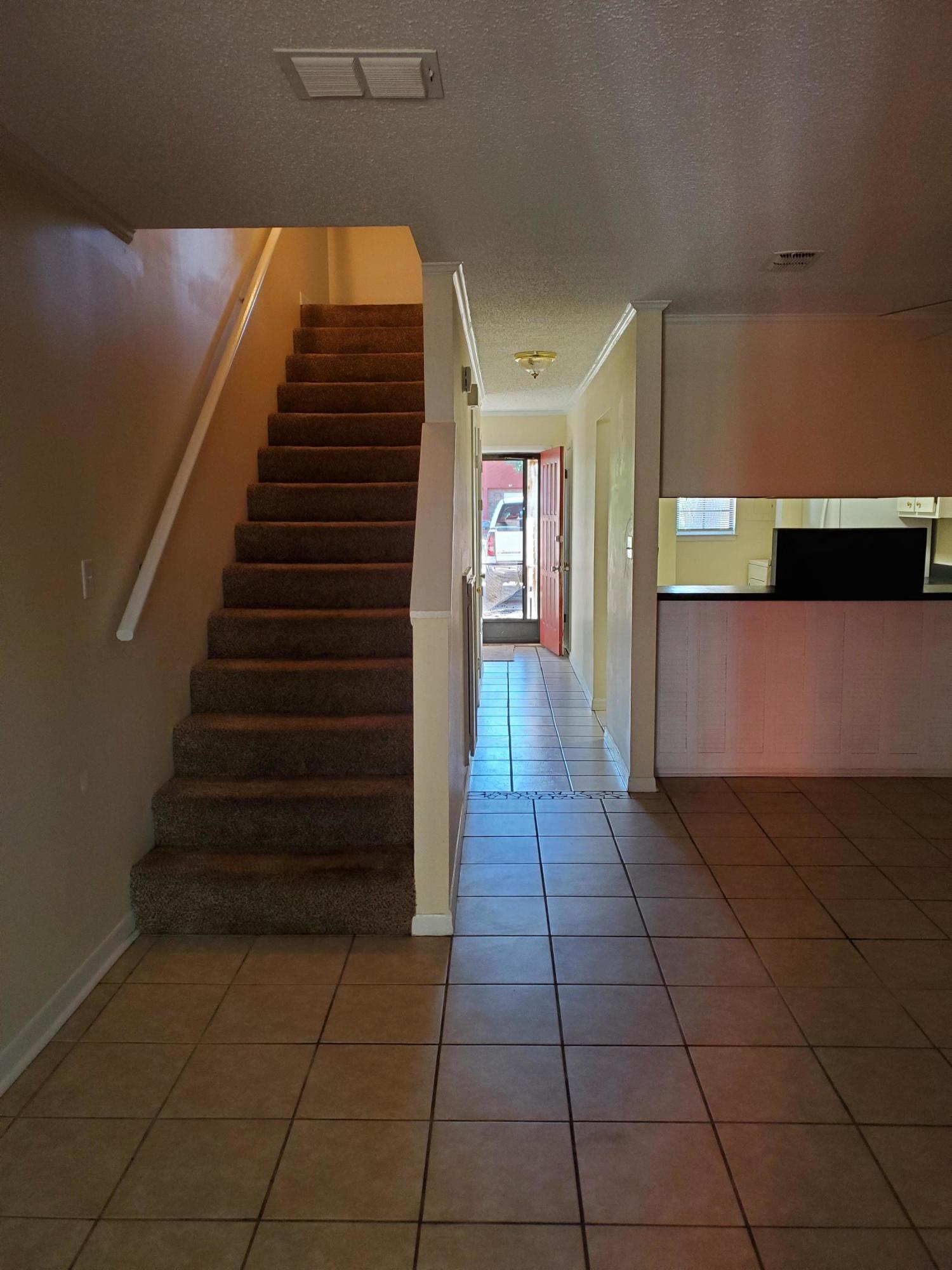 WOODHAM MANOR 2ND ADDN - Residential