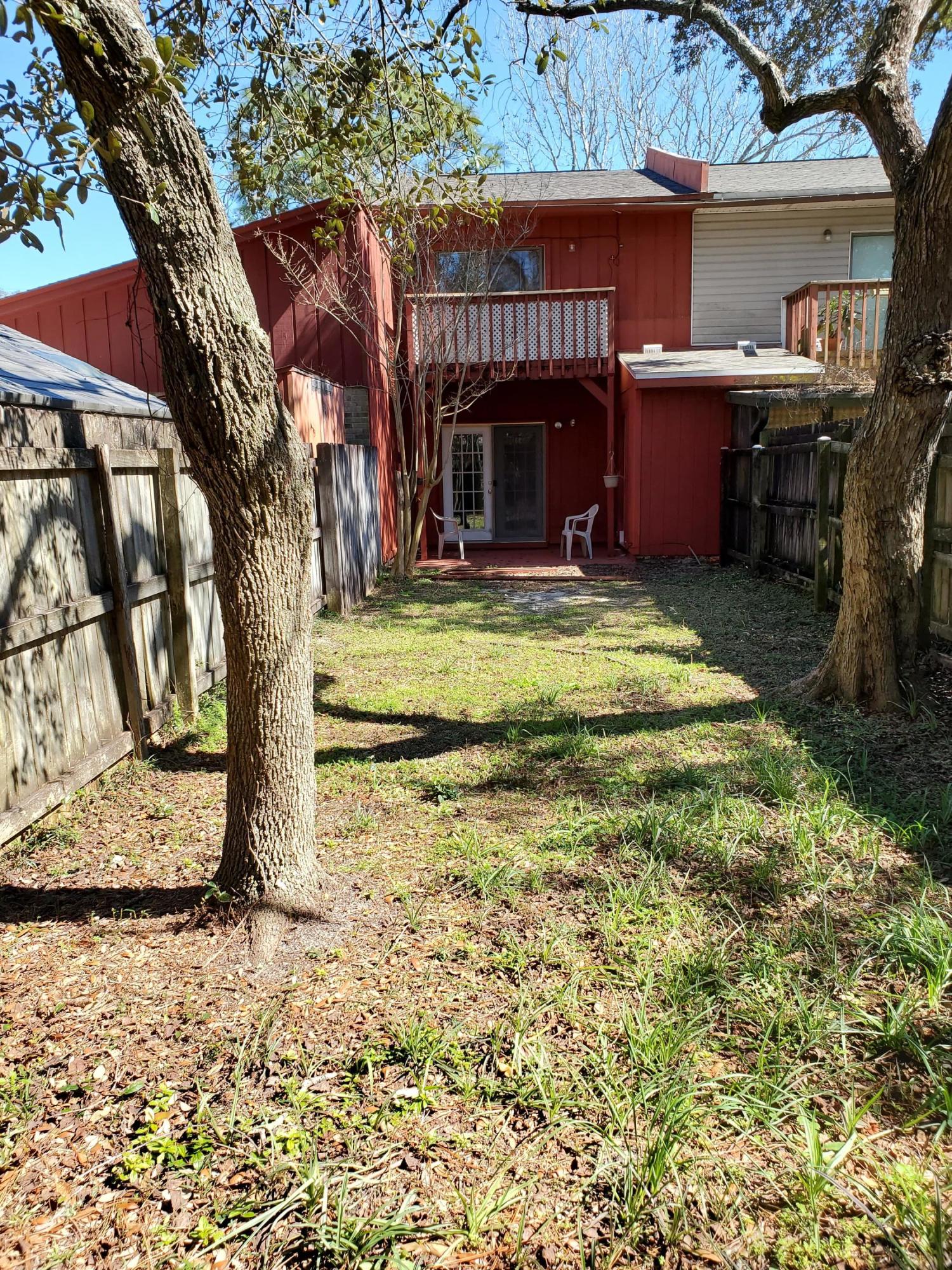 WOODHAM MANOR 2ND ADDN - Residential