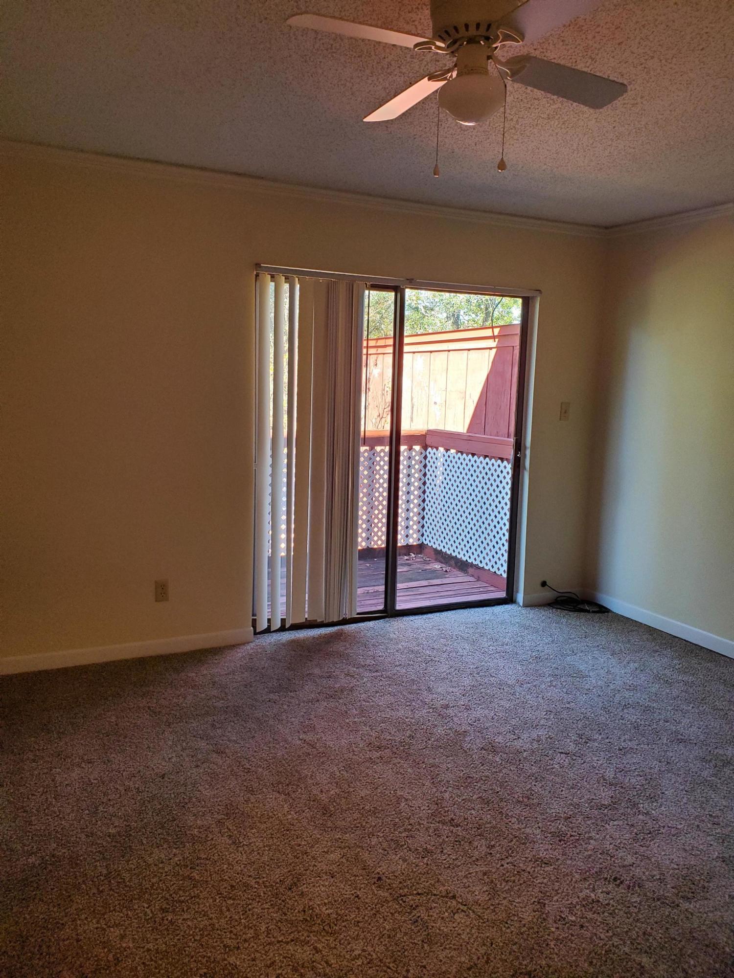 WOODHAM MANOR 2ND ADDN - Residential