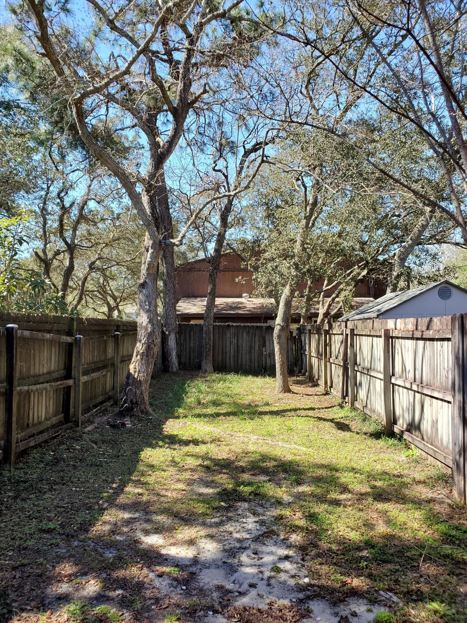 WOODHAM MANOR 2ND ADDN - Residential