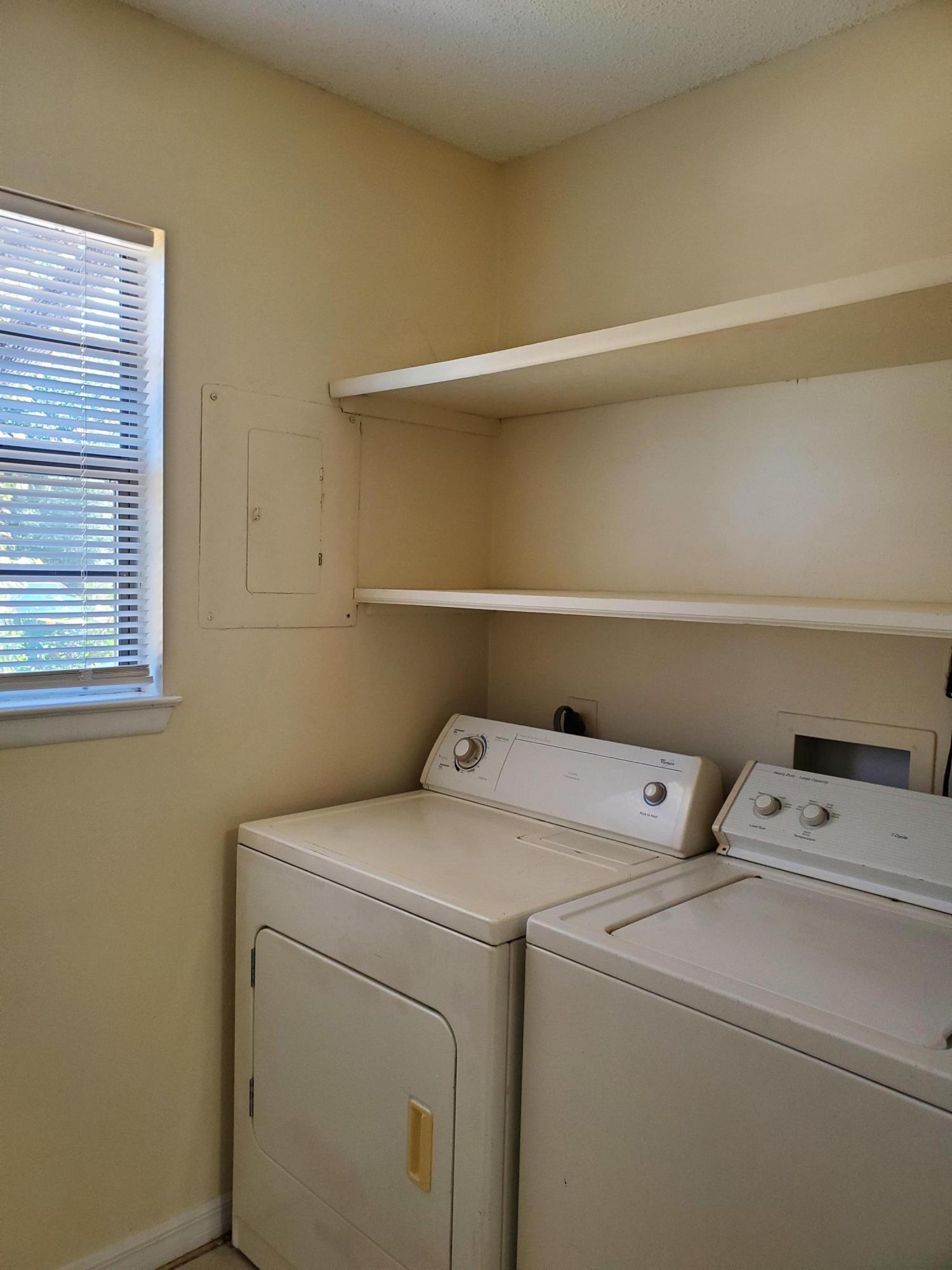 WOODHAM MANOR 2ND ADDN - Residential