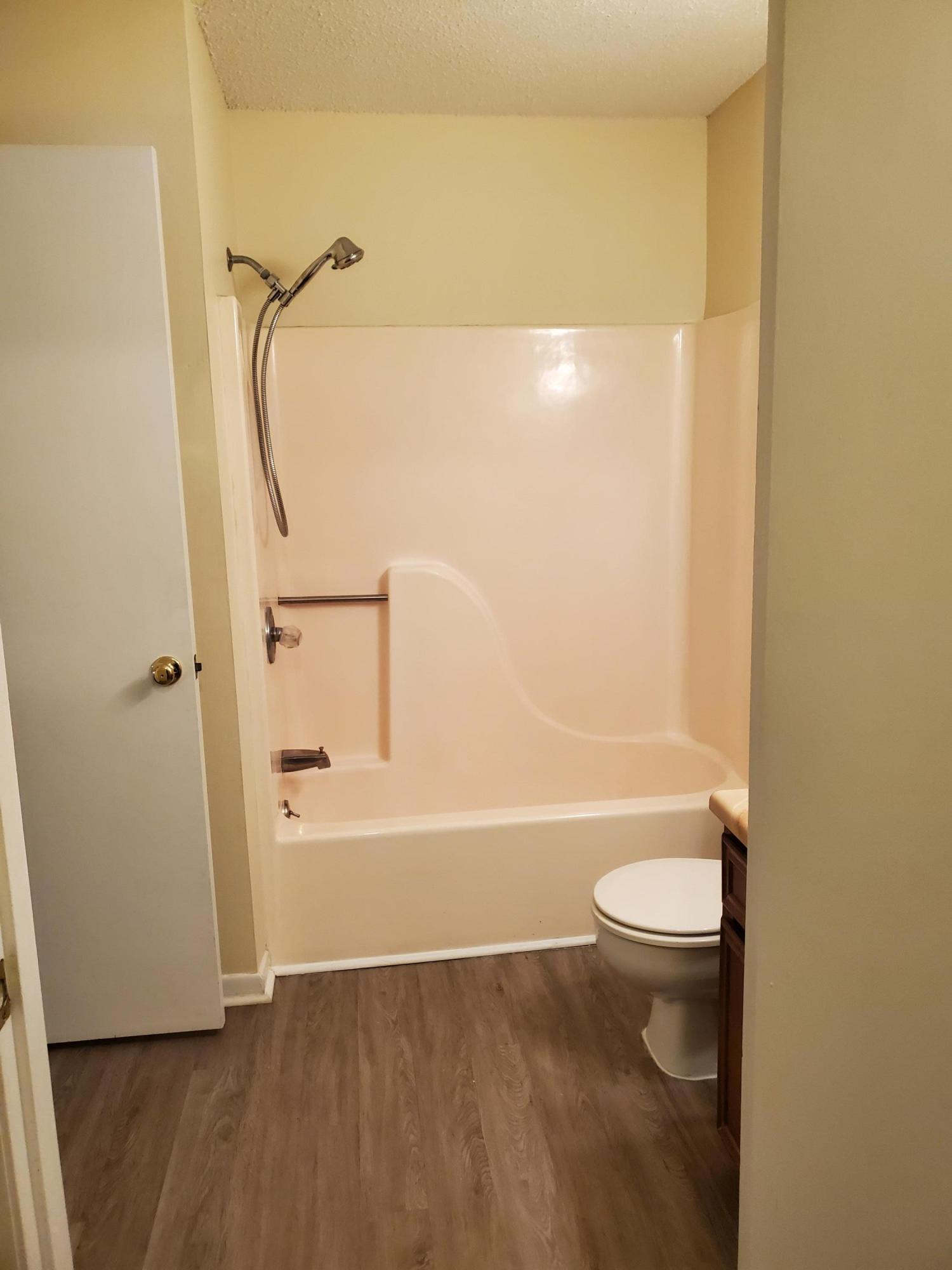 WOODHAM MANOR 2ND ADDN - Residential