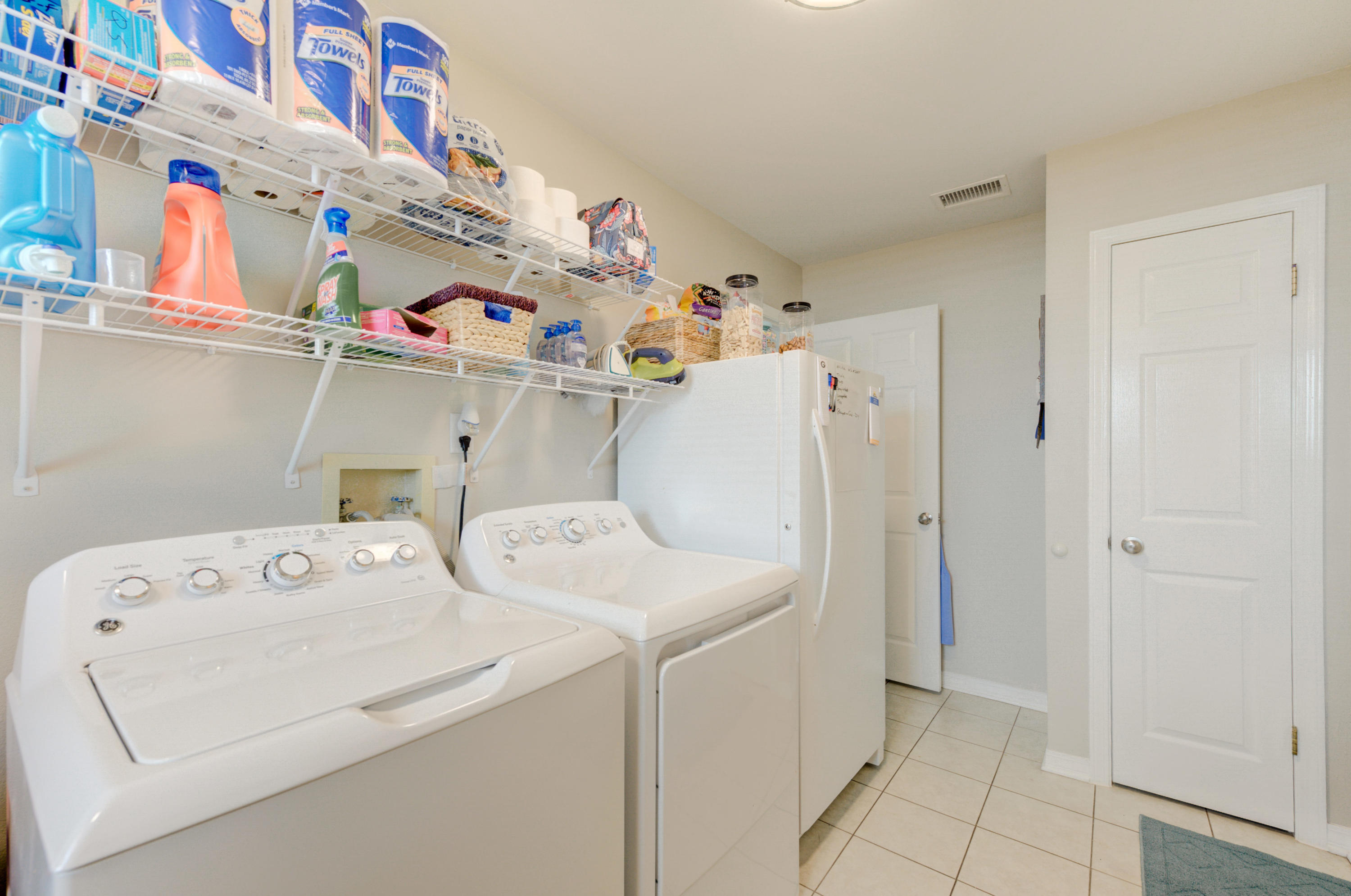 LAKE LORRAINE ESTATES 1 - Residential