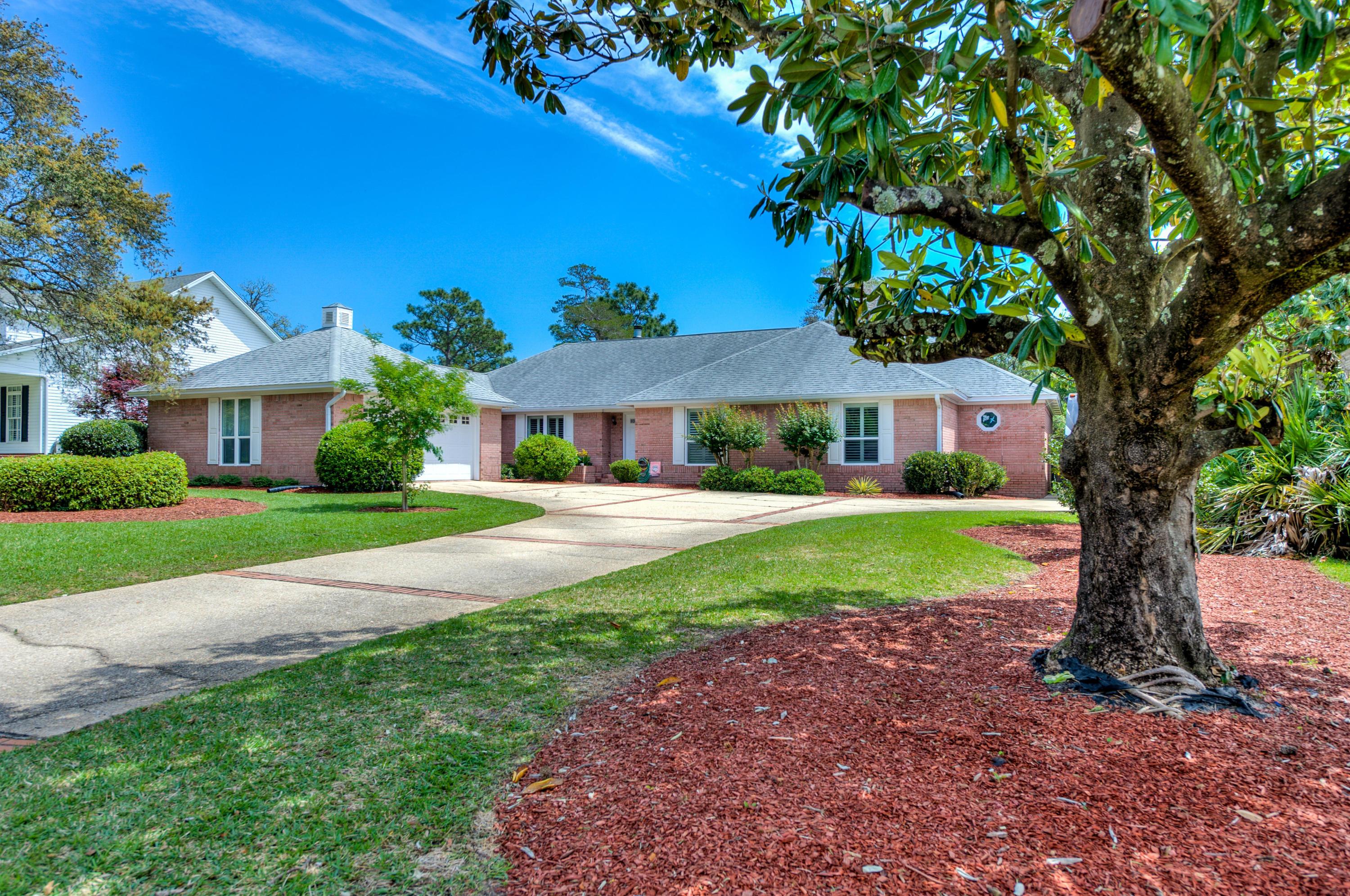 LAKE LORRAINE ESTATES 1 - Residential