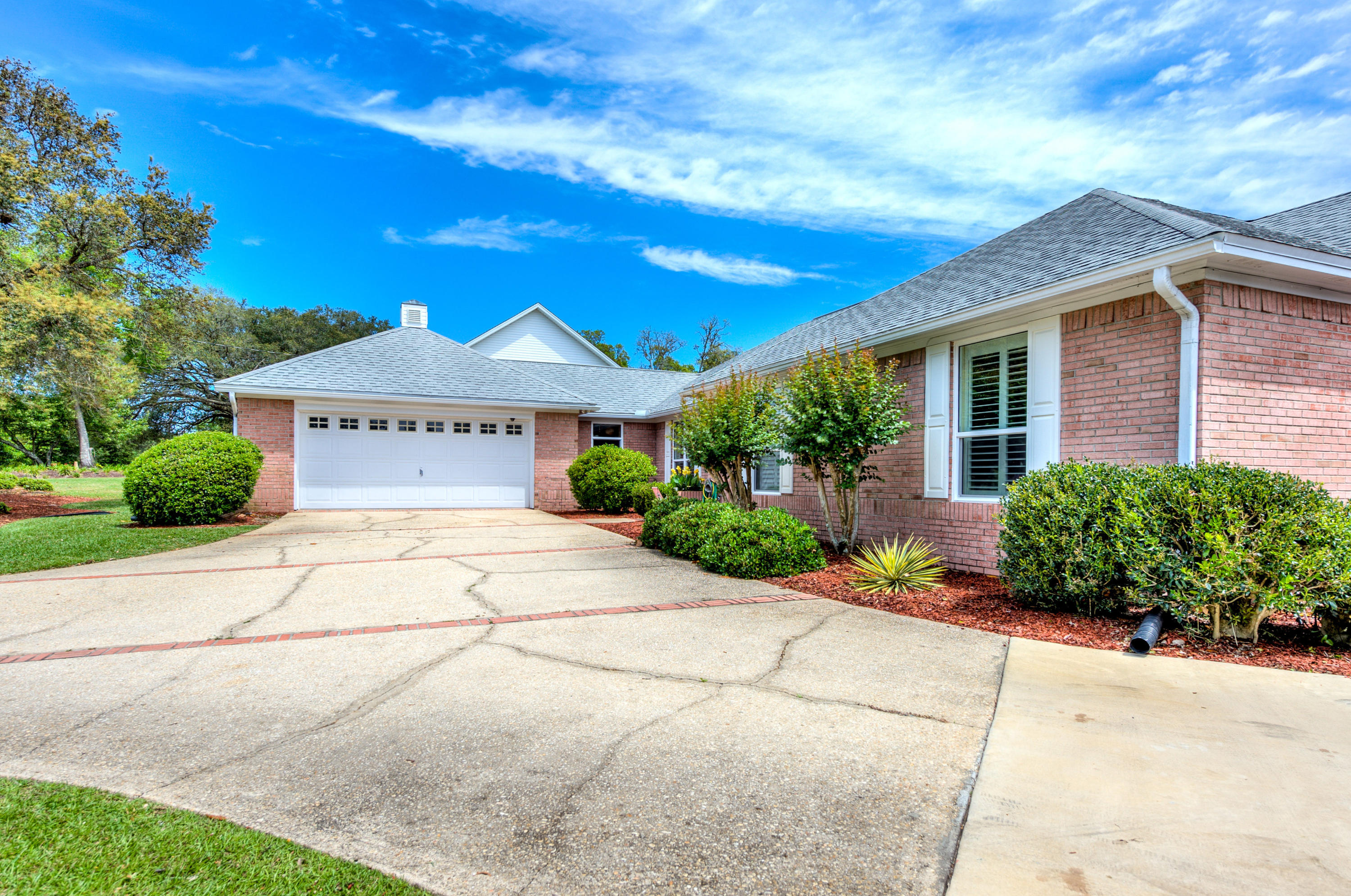 LAKE LORRAINE ESTATES 1 - Residential