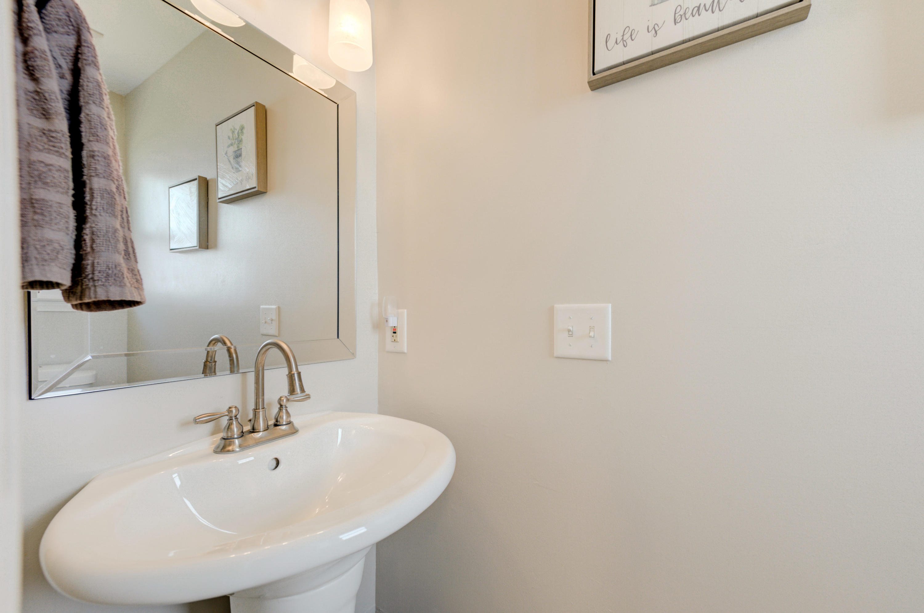 LAKE LORRAINE ESTATES 1 - Residential