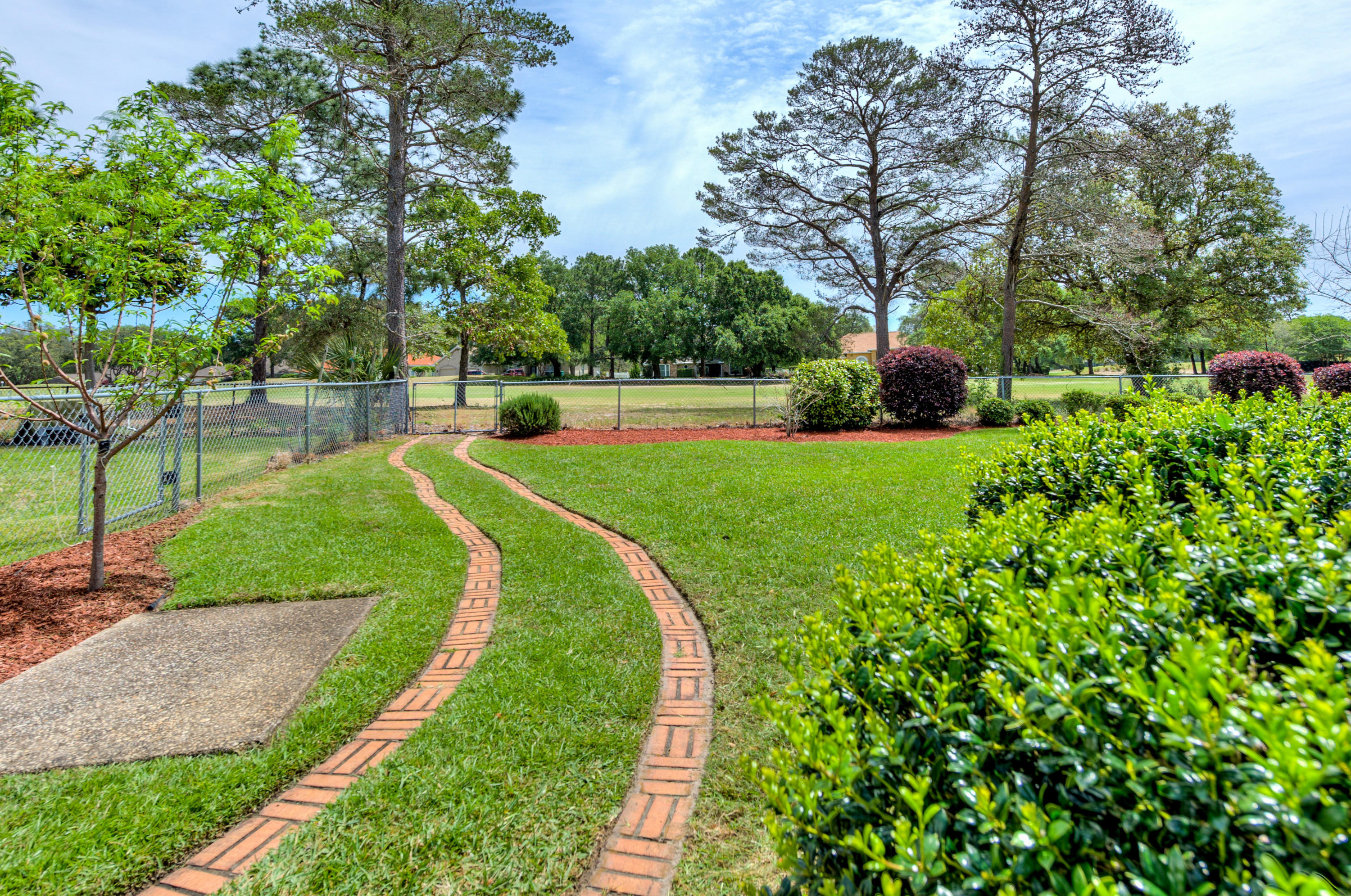 LAKE LORRAINE ESTATES 1 - Residential