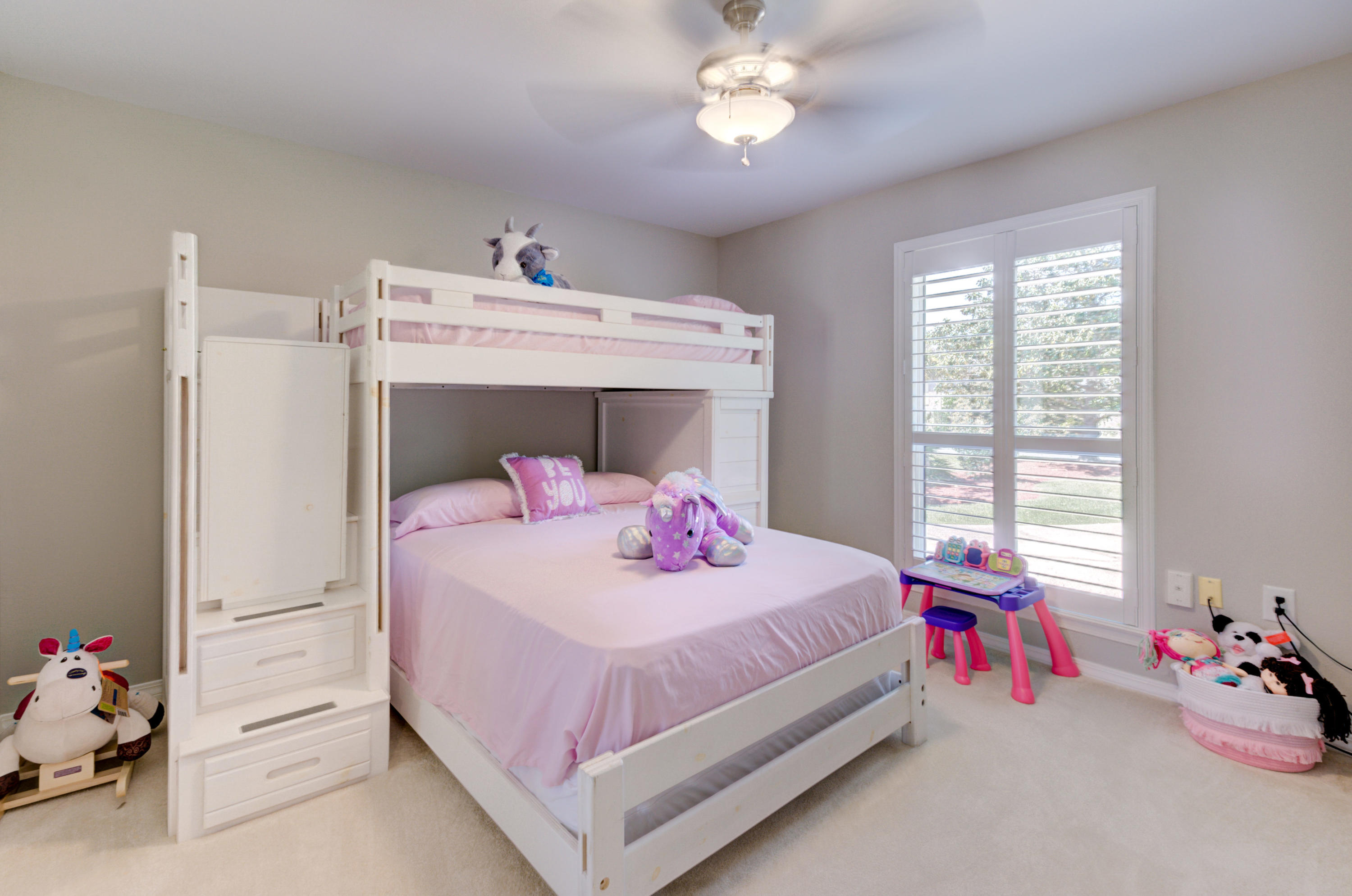 LAKE LORRAINE ESTATES 1 - Residential