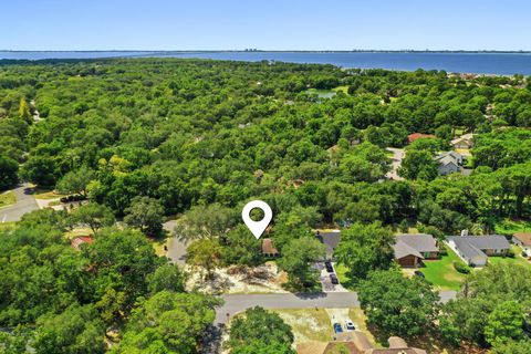 A home in Niceville