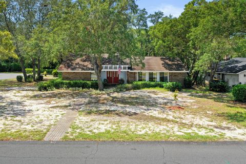 A home in Niceville