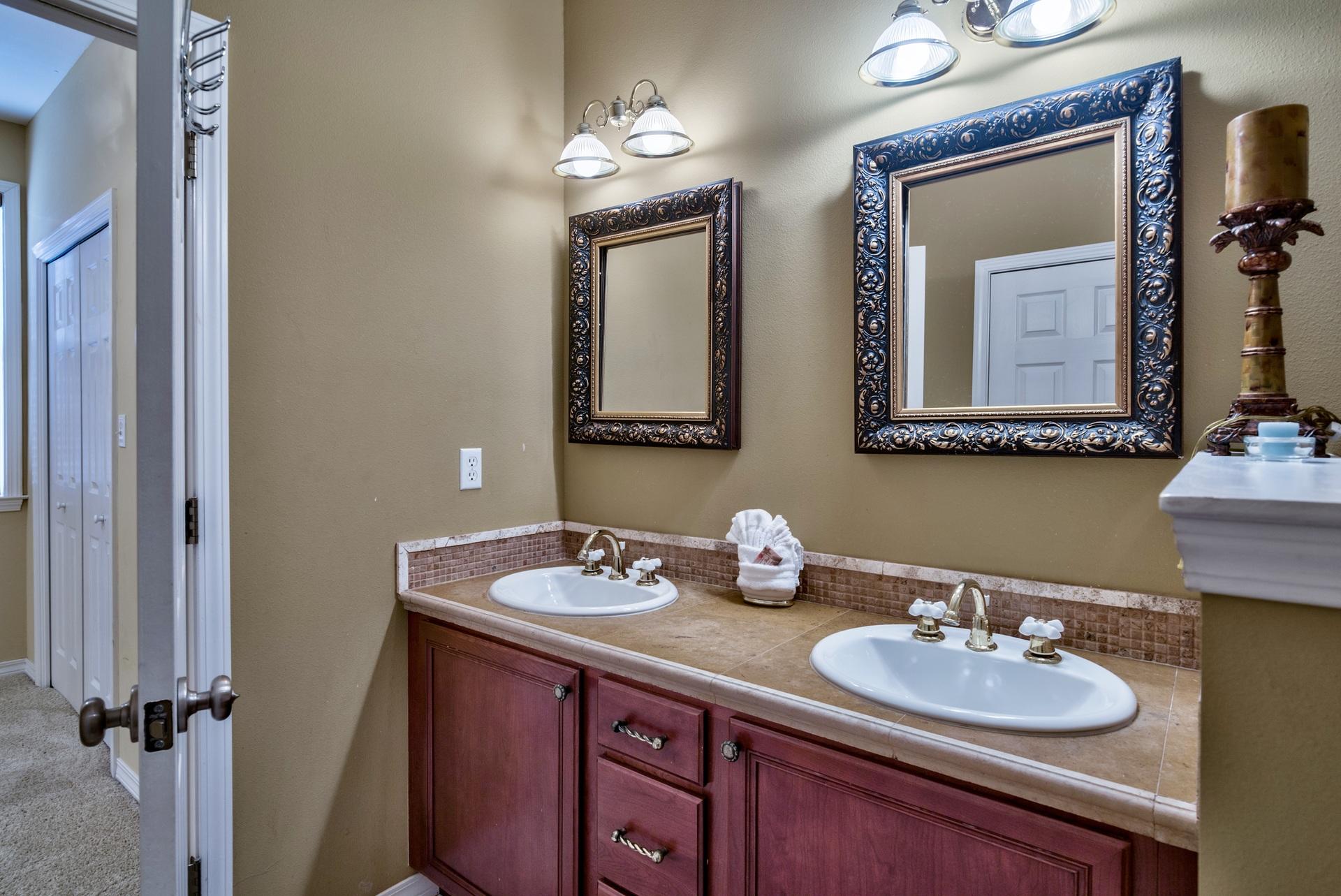 SOVEREIGN ISLE - Residential