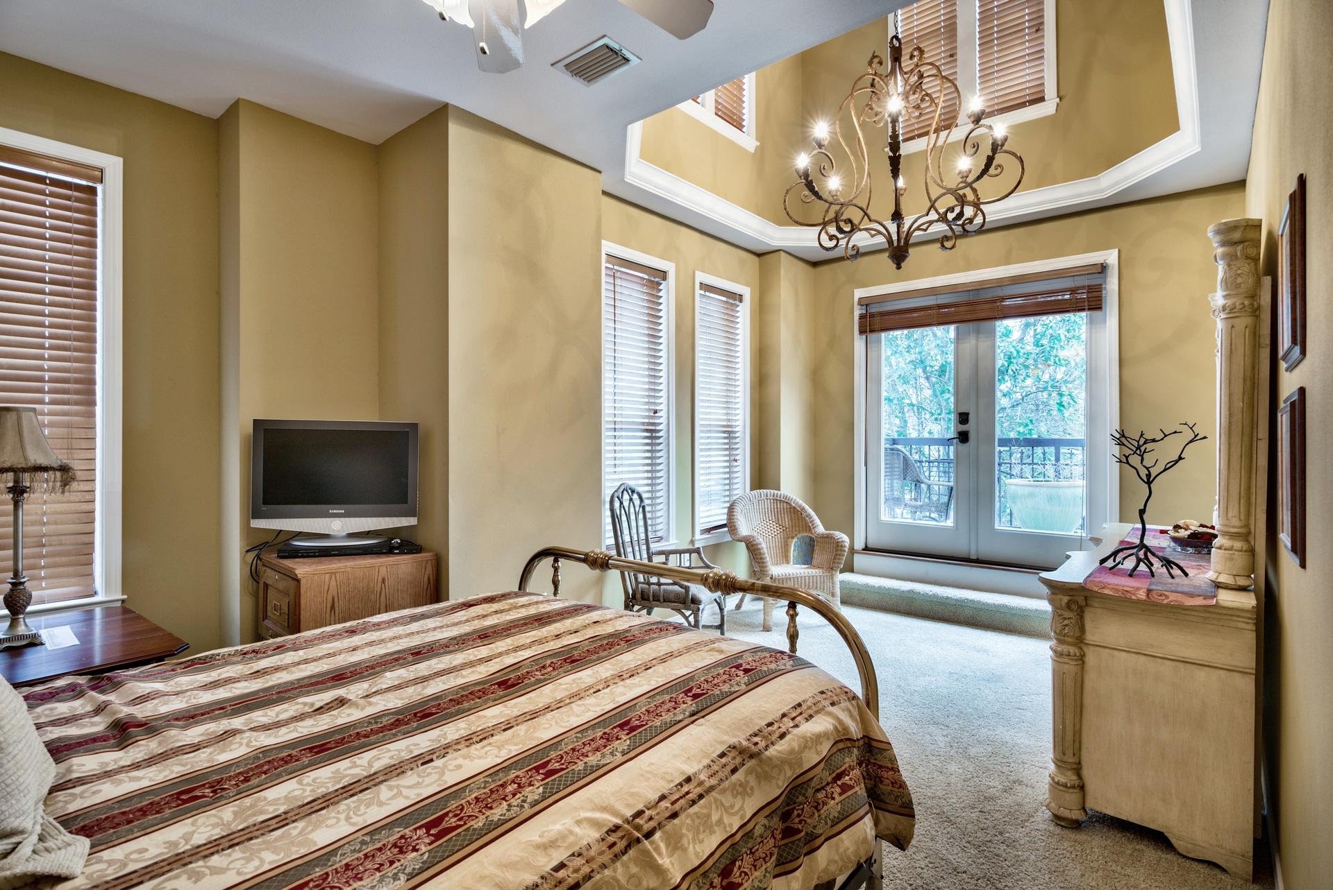 SOVEREIGN ISLE - Residential