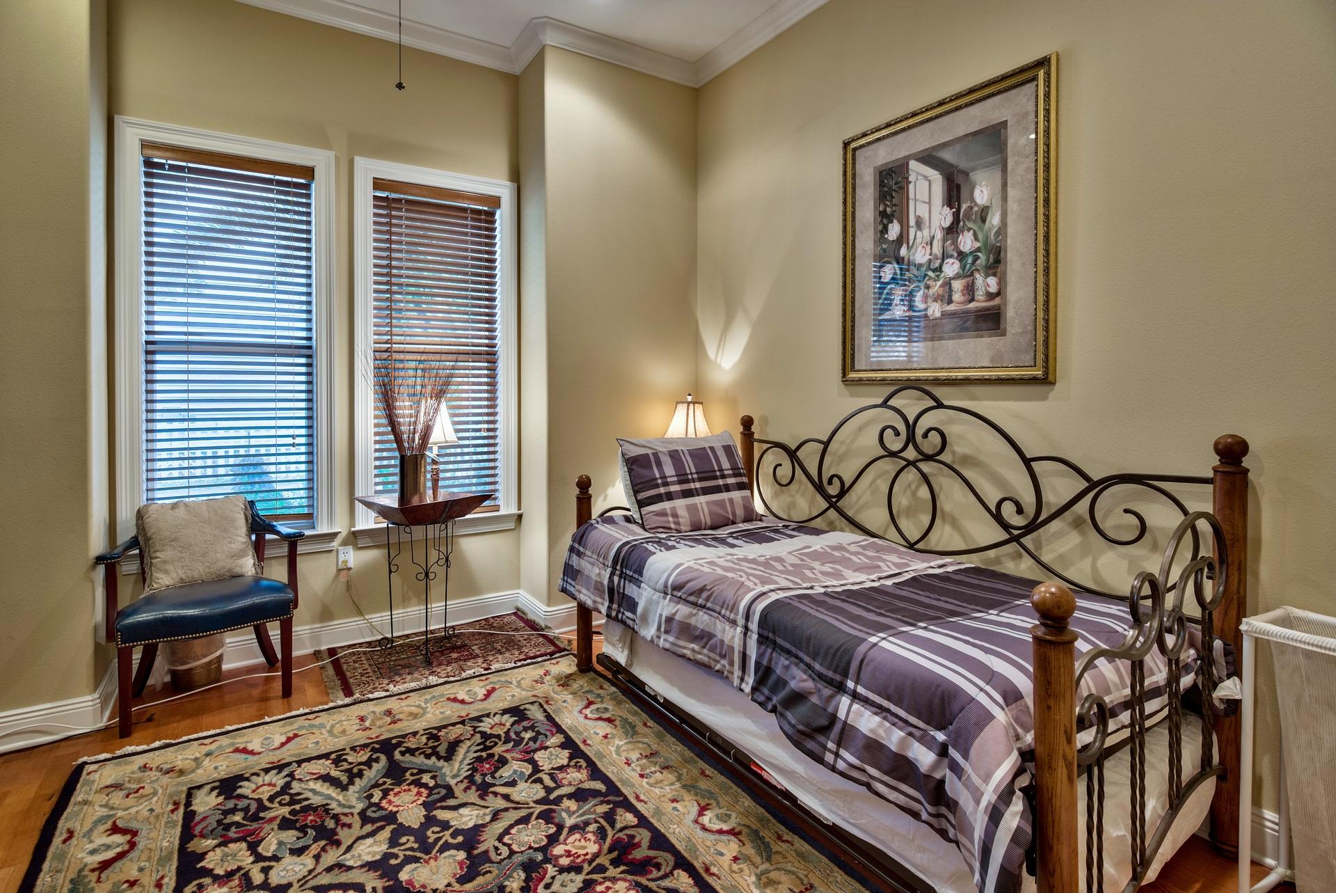 SOVEREIGN ISLE - Residential