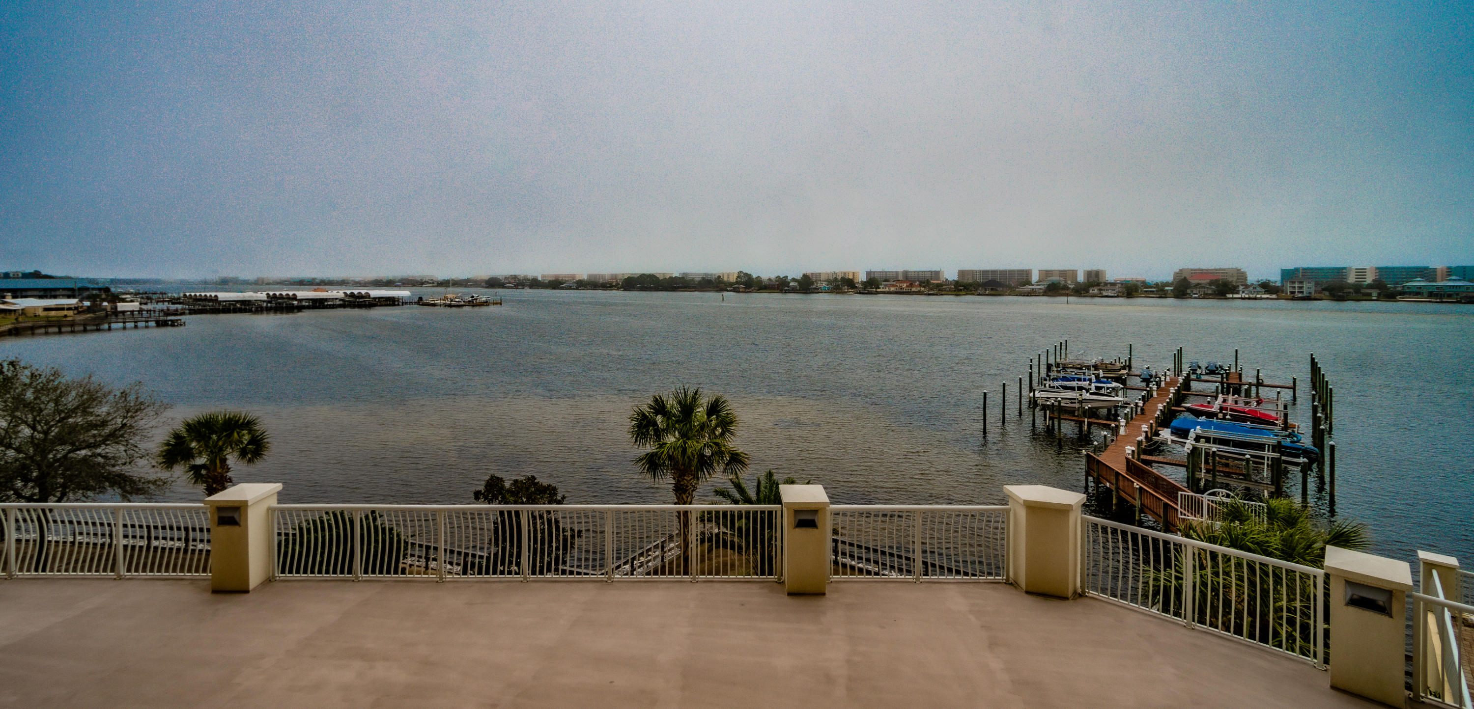 PRESIDIO Yacht Club Condominiums - Residential