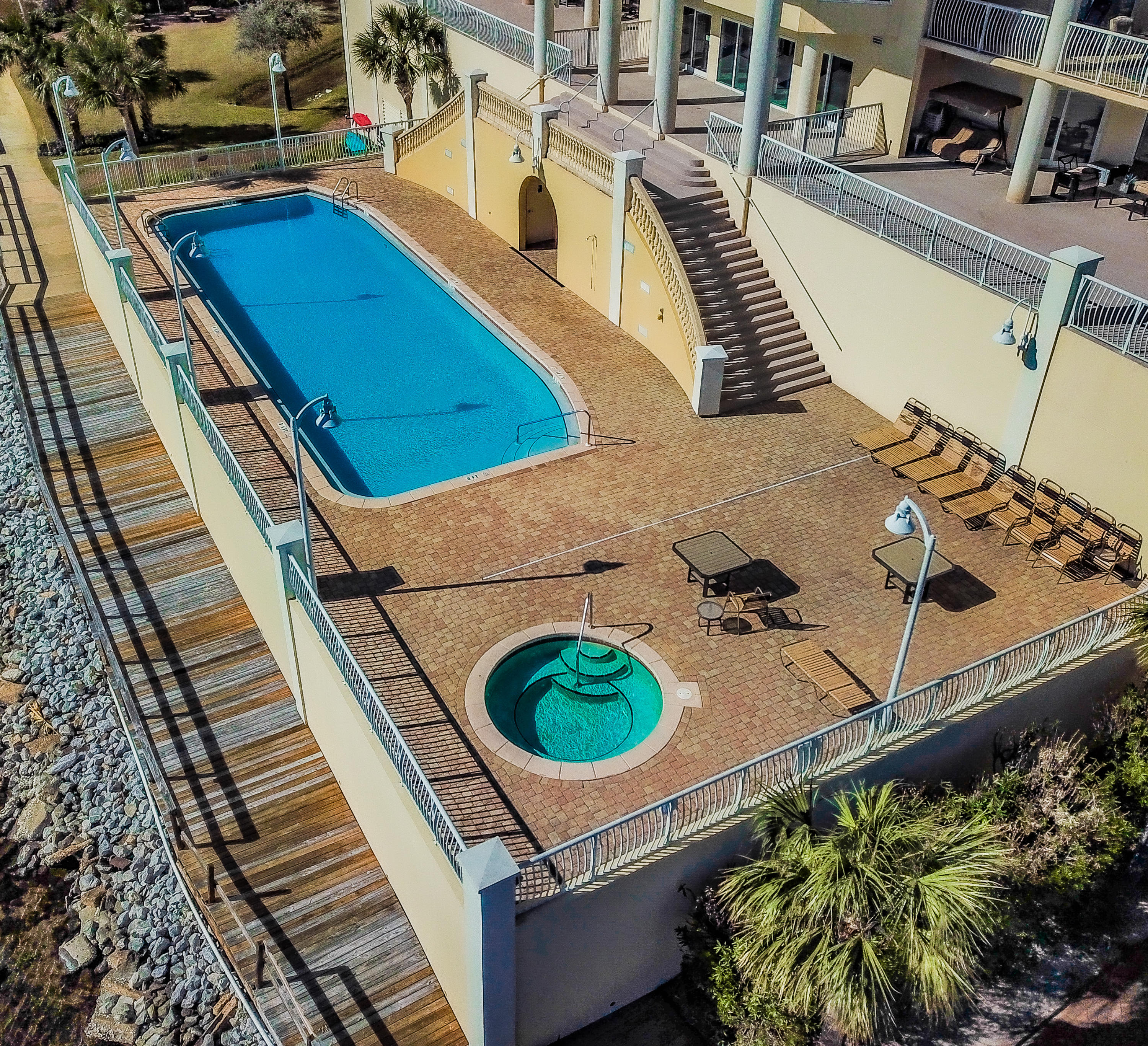 PRESIDIO Yacht Club Condominiums - Residential