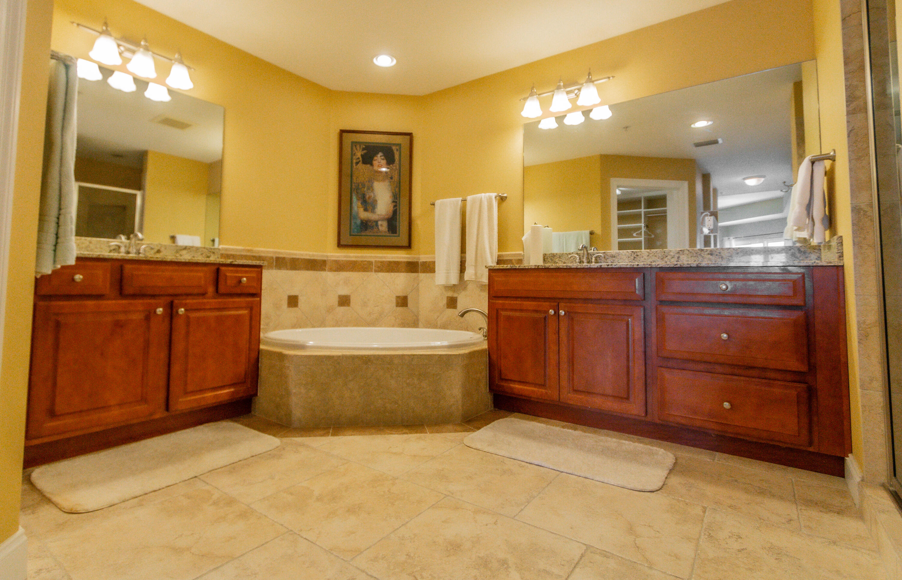 PRESIDIO Yacht Club Condominiums - Residential